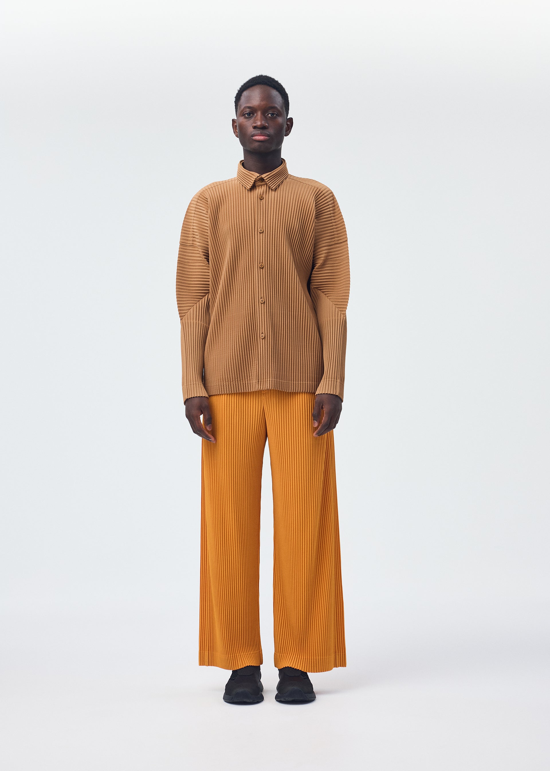 Issey Miyake Monthly Colors October košile černá polyesterová