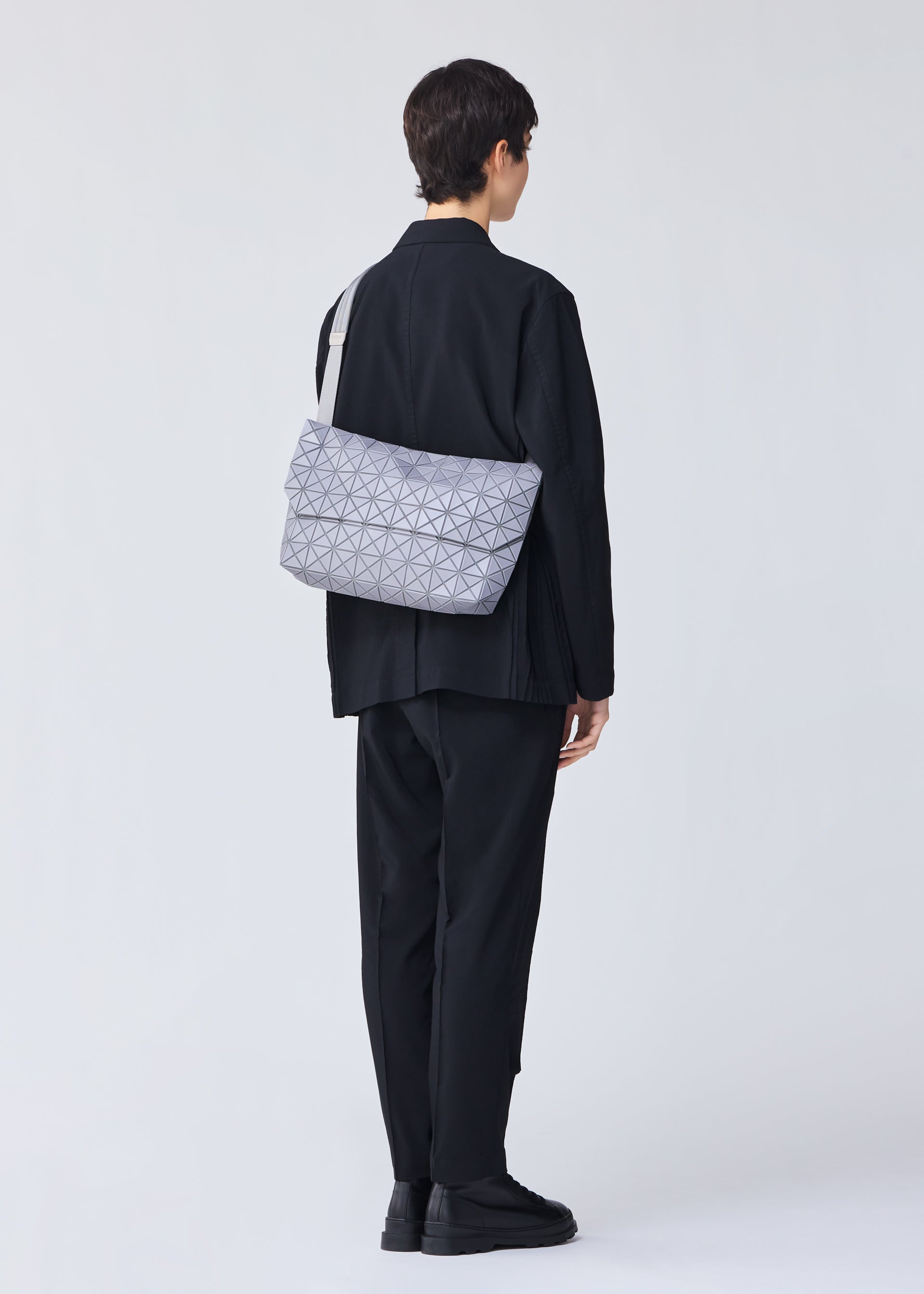 Issey Miyake Prism Sac kabelka tmavě šedá