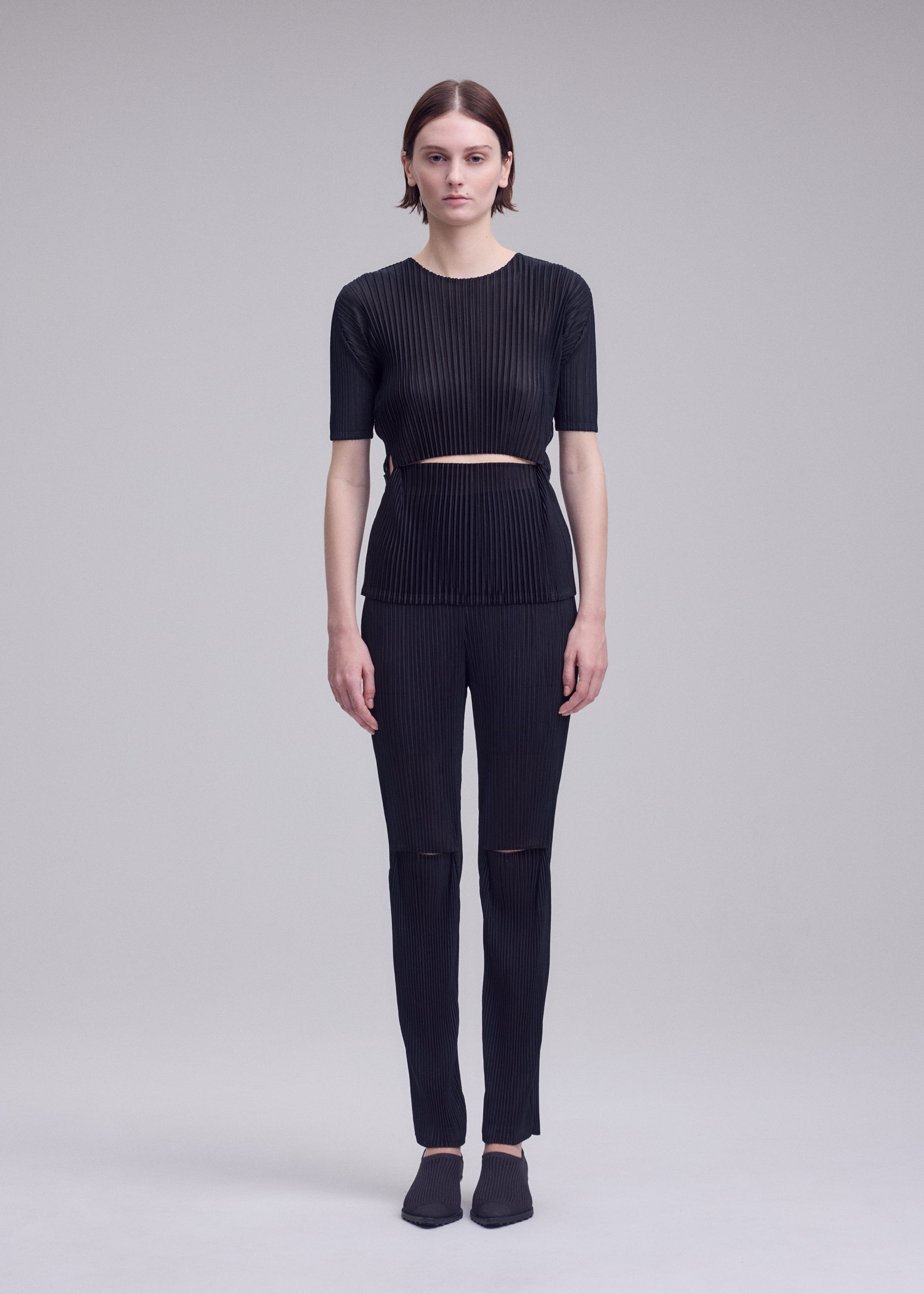 Issey Miyake Sheer Slit Pleats top černý vel. 2