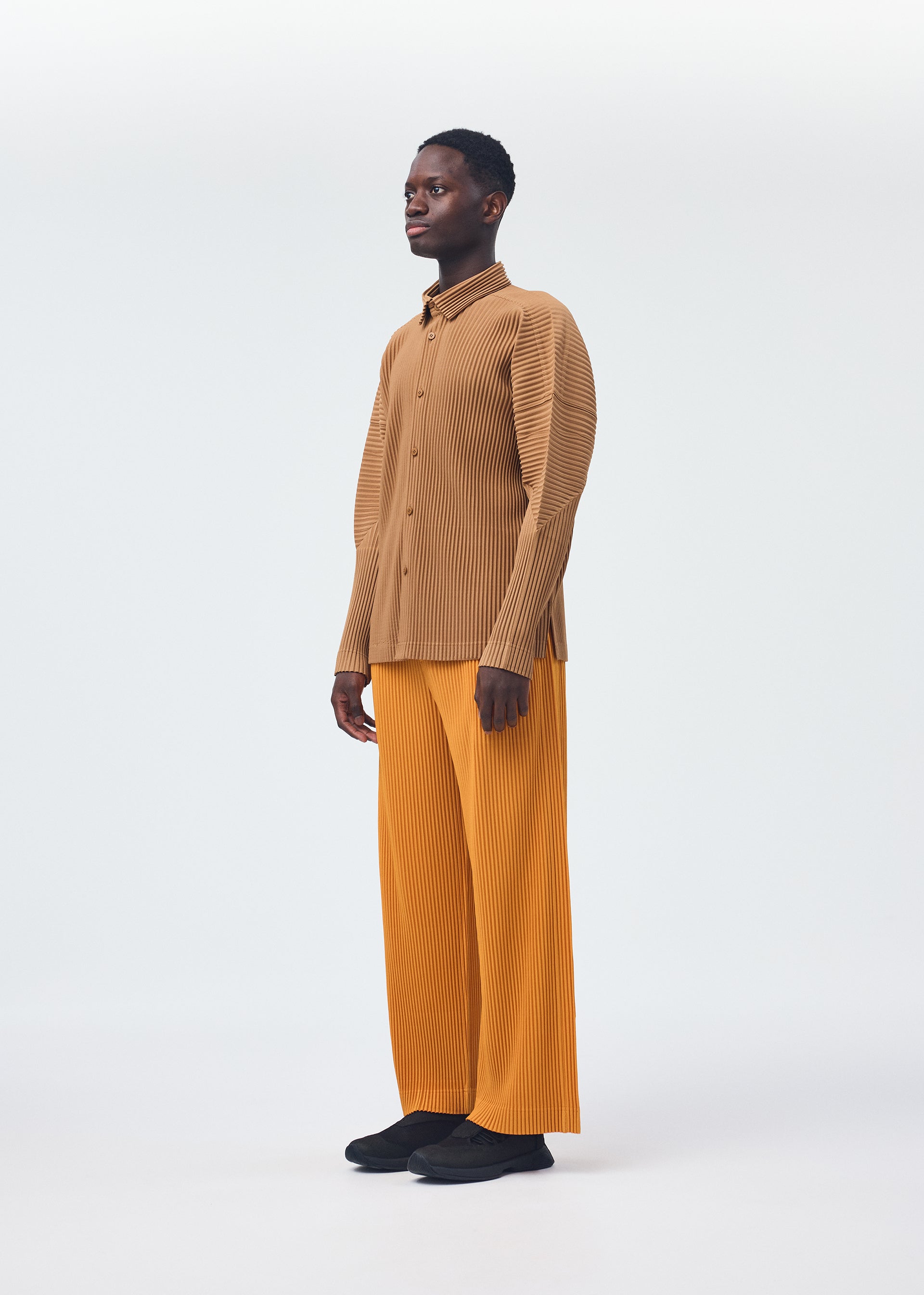 Issey Miyake Monthly Colors October košile černá polyesterová