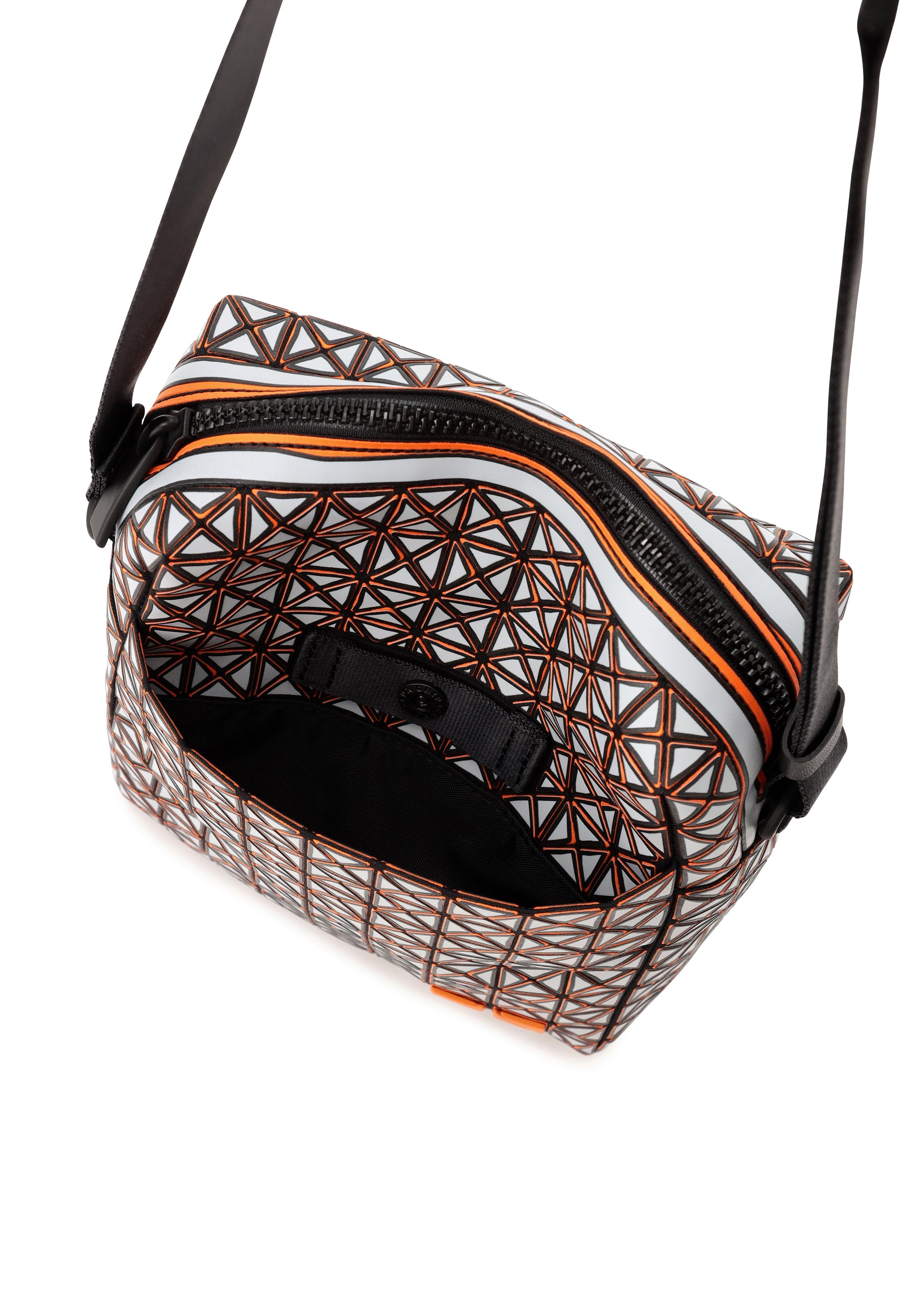 Issey Miyake Voyager Rough kabelka šedá přes rameno