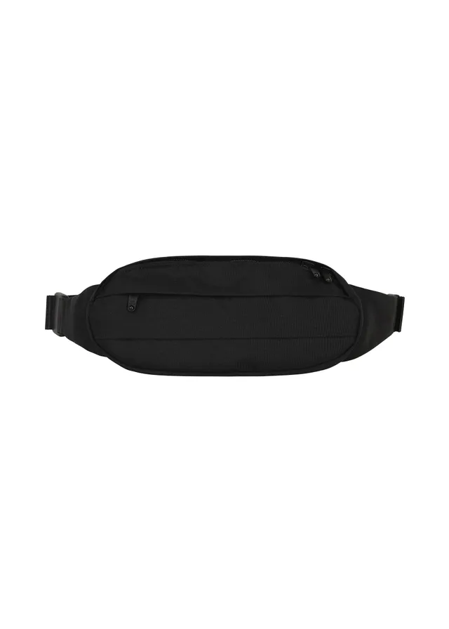 IM Men Issey Miyake Cummerbund Bag taška černá