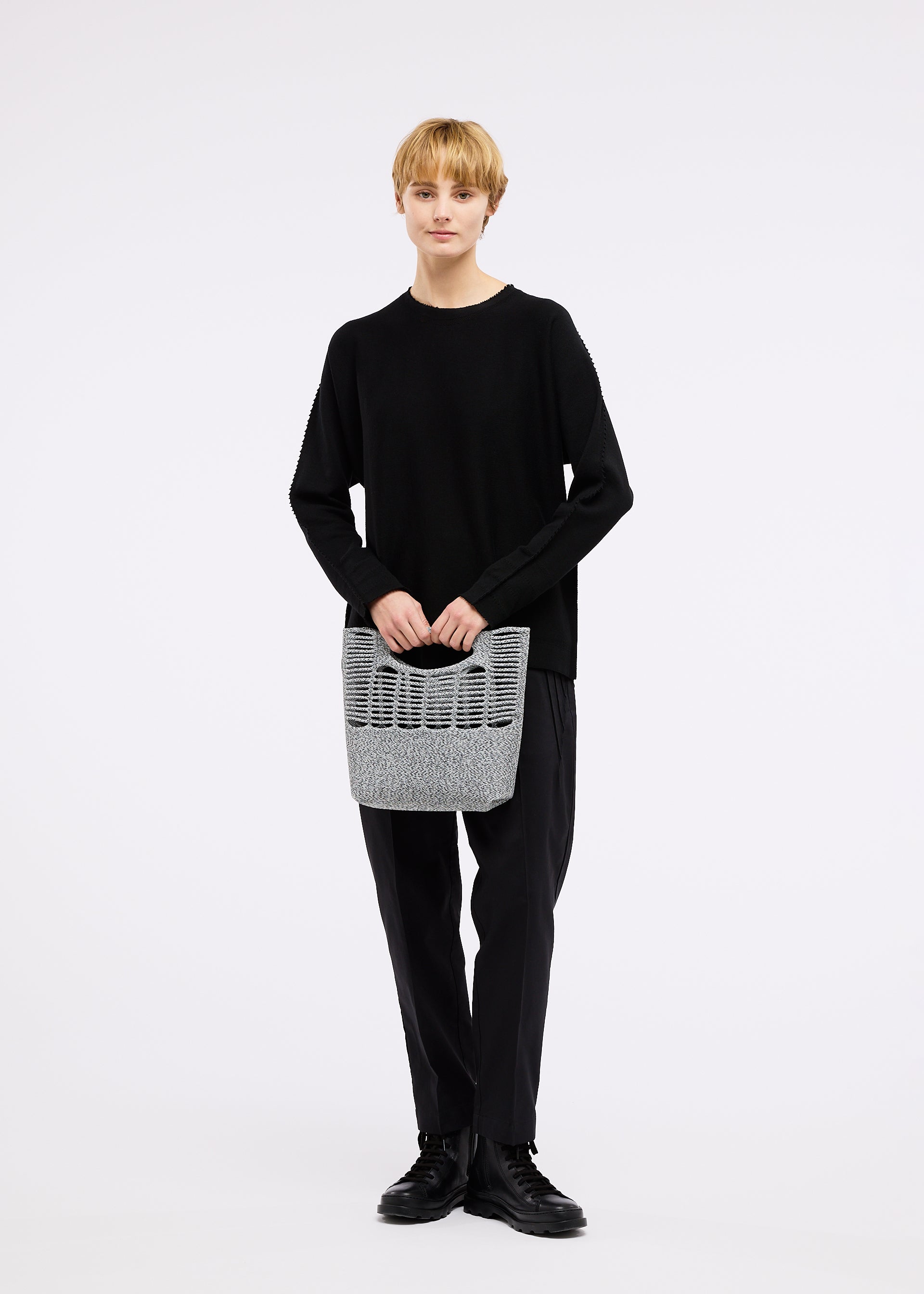 Issey Miyake Mokko Melange Mix taška šedá pletená