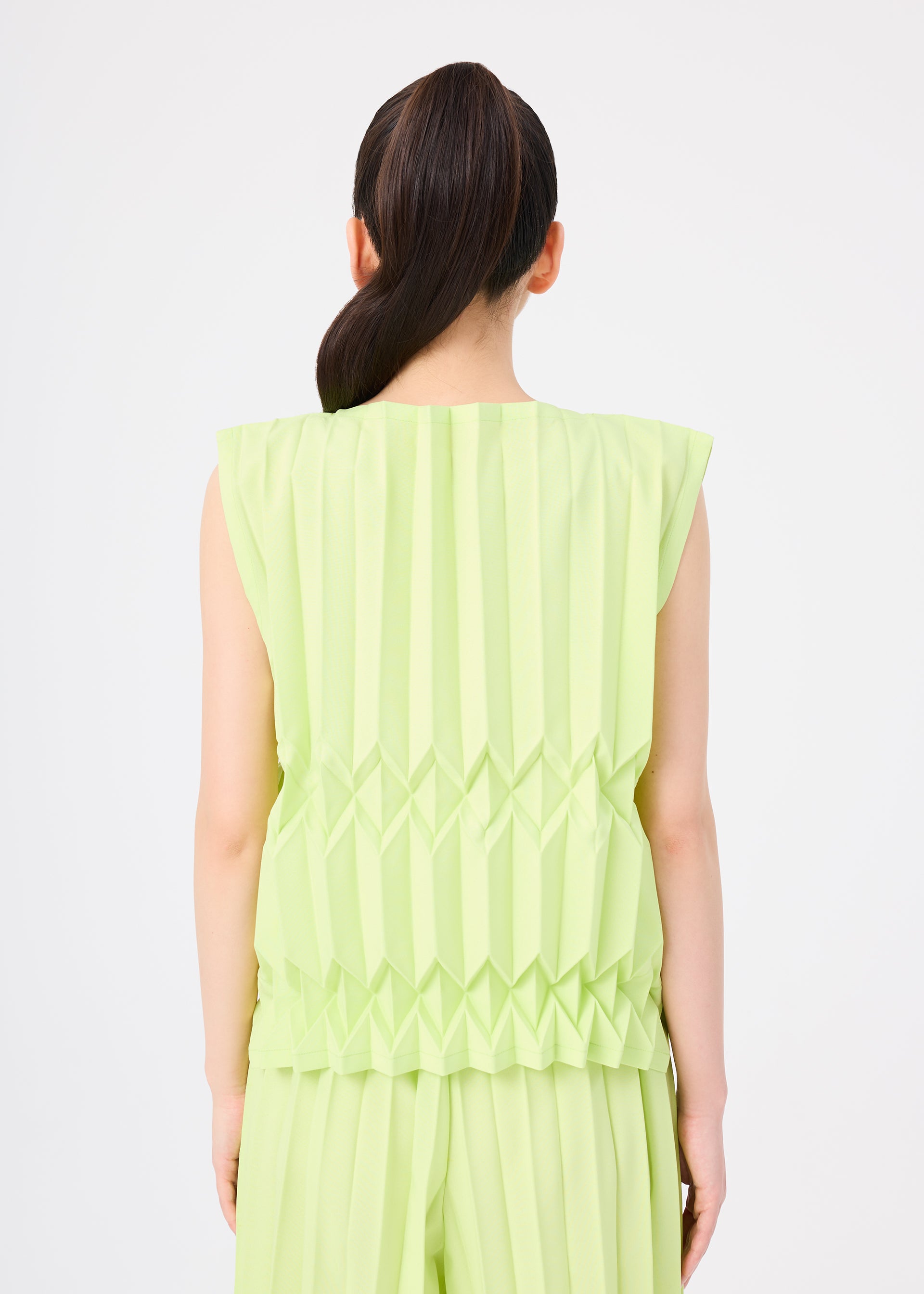Issey Miyake Tree Pleats top bez rukávů černý