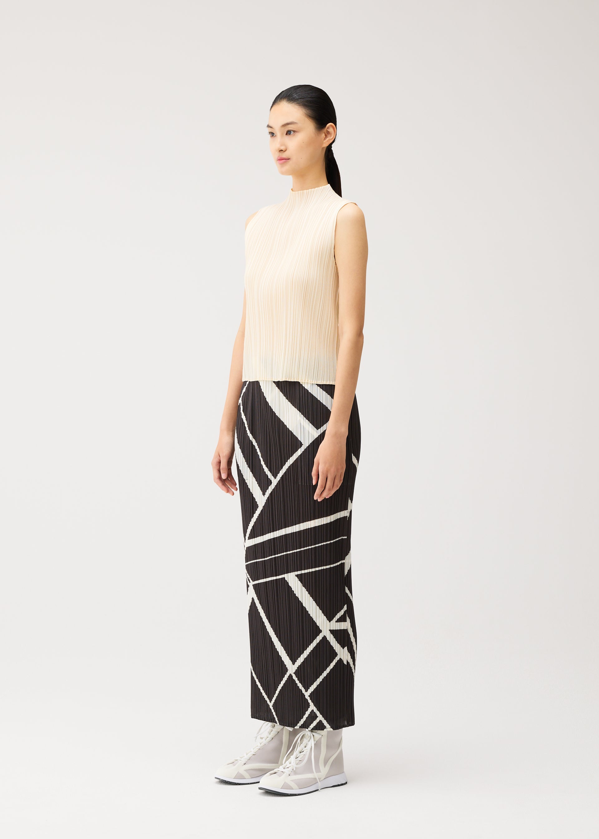 Issey Miyake Fold Line rovná sukně smetanová vel. 3
