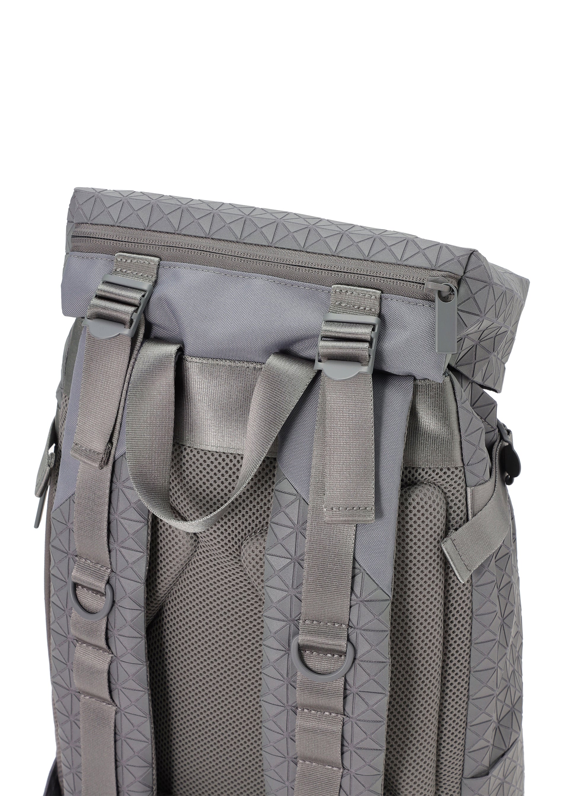 Issey Miyake Hiker One-Tone batoh šedý notebook kožený