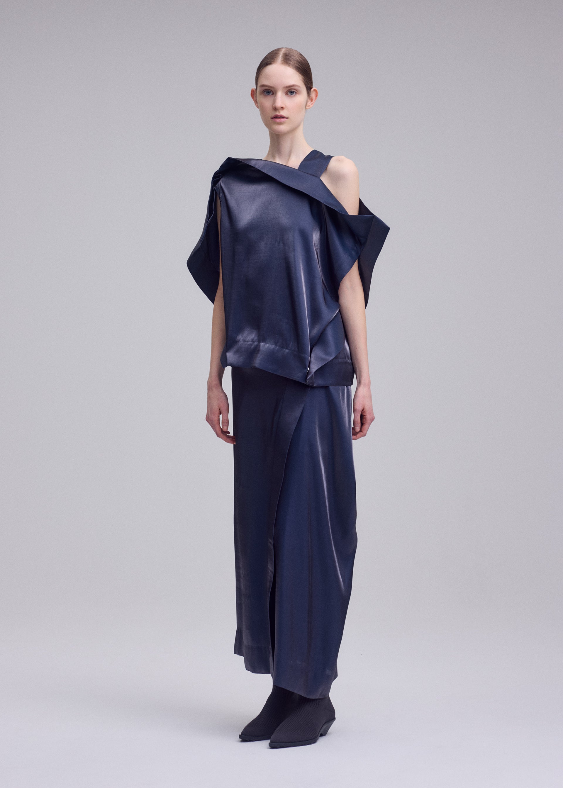 Issey Miyake Mercury IM63002 top světle šedý vel. 2