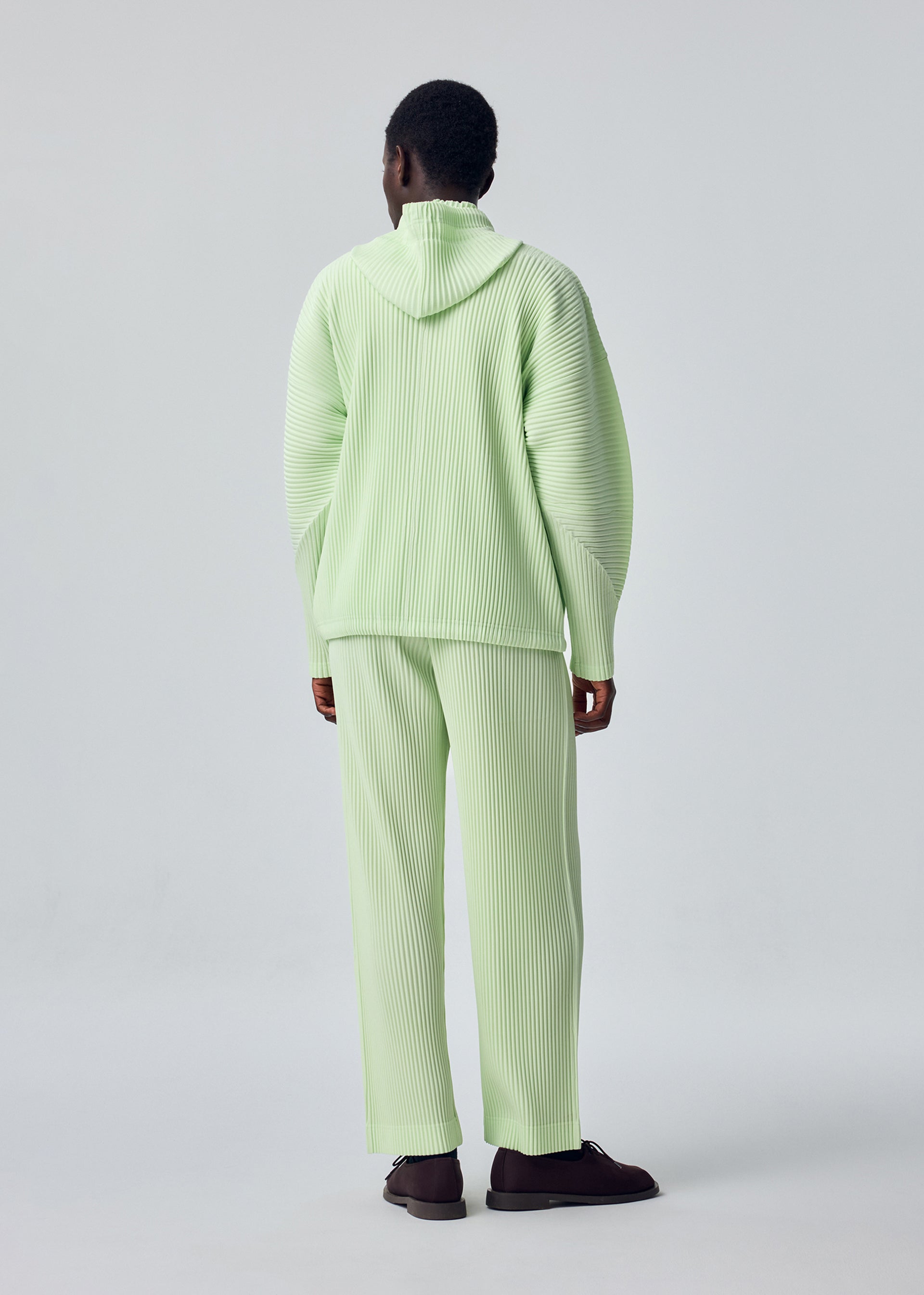 Issey Miyake Monthly Colors July mikina černá 3