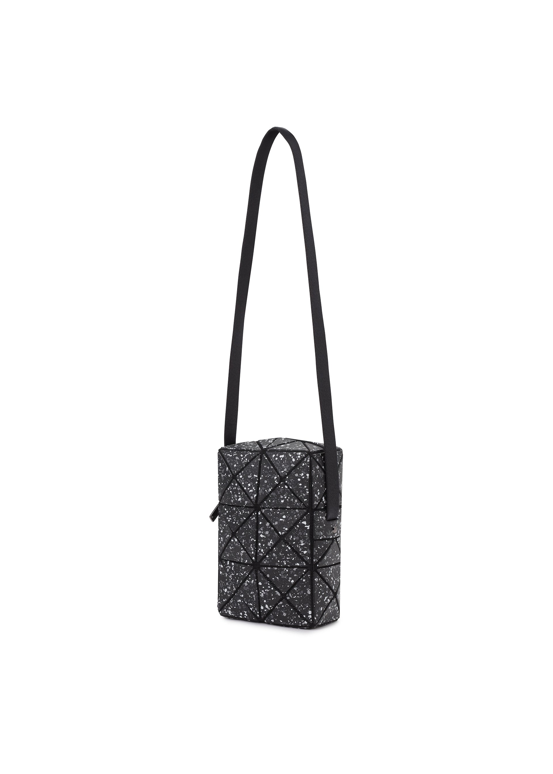 Issey Miyake City crossbody kabelka stone gray matná