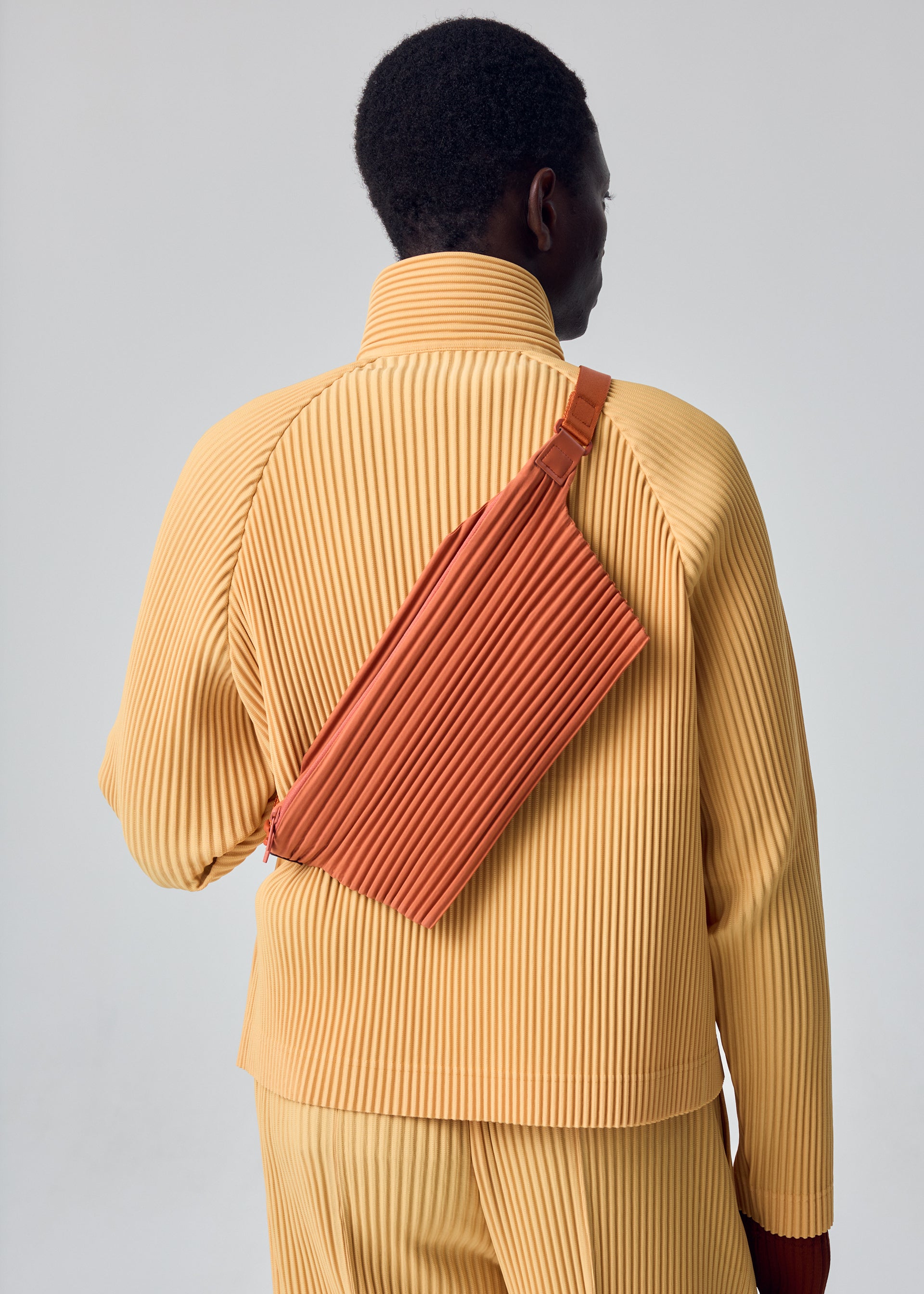 Issey Miyake Homme Plissé Pleats Slim taška černá