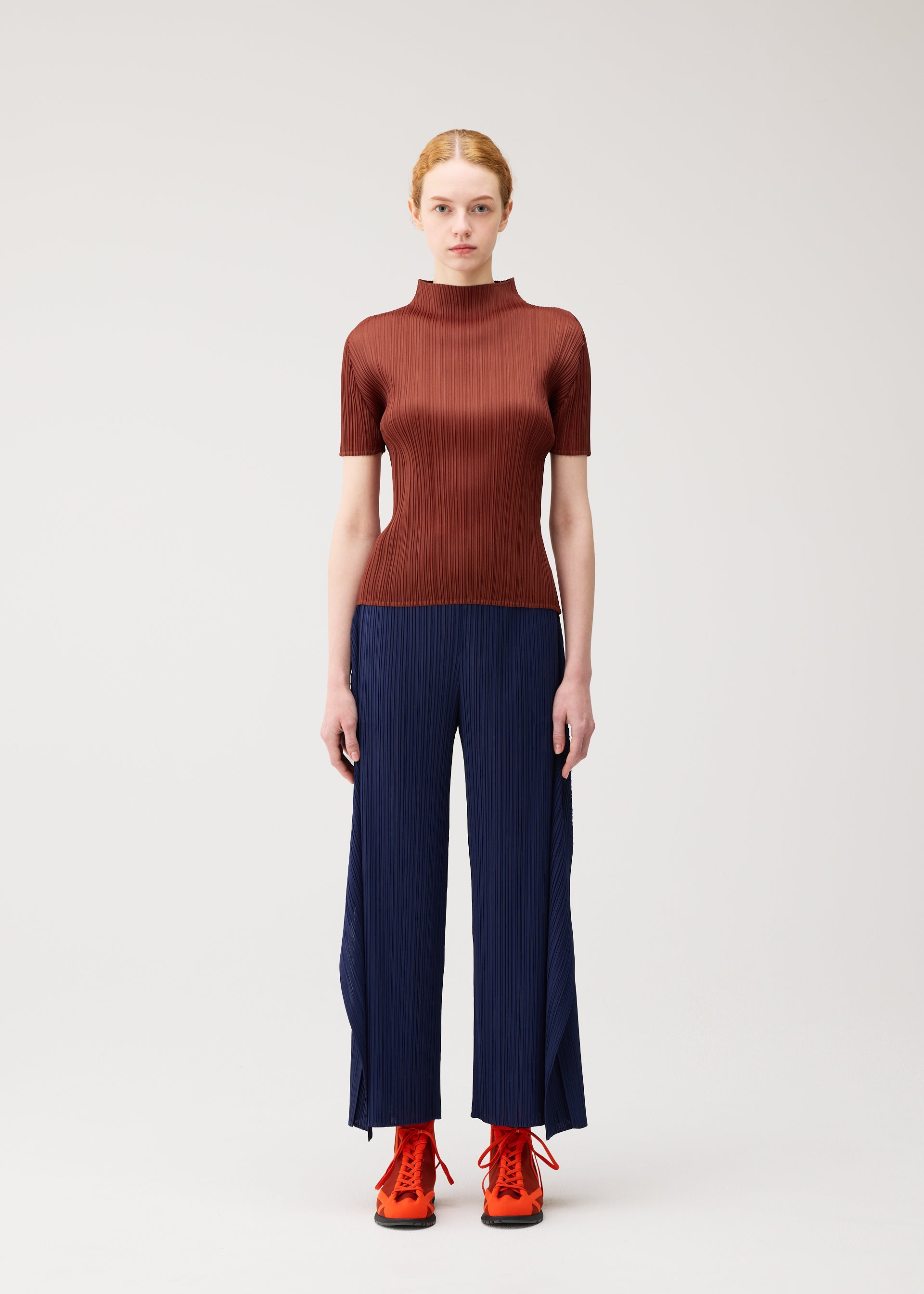Issey Miyake Monthly Colors September top Black krátký rukáv