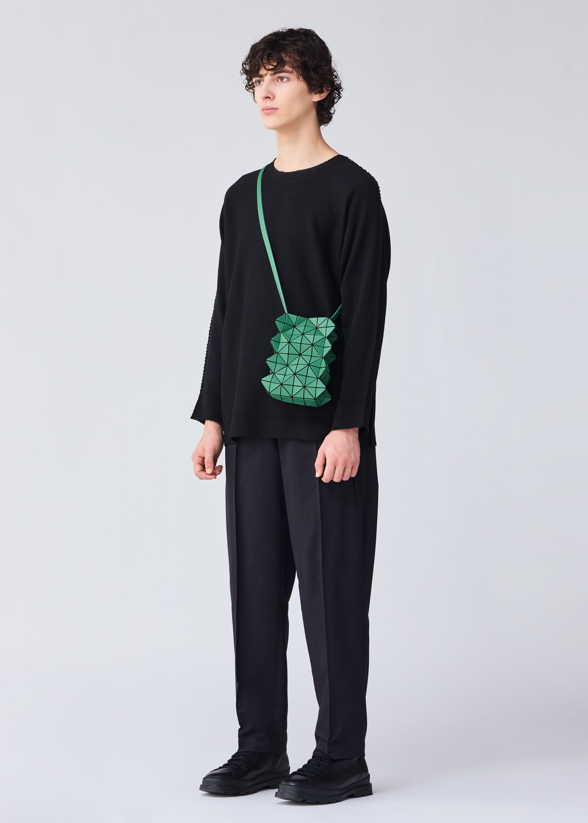 Issey Miyake Growth kabelka zelená harmonika