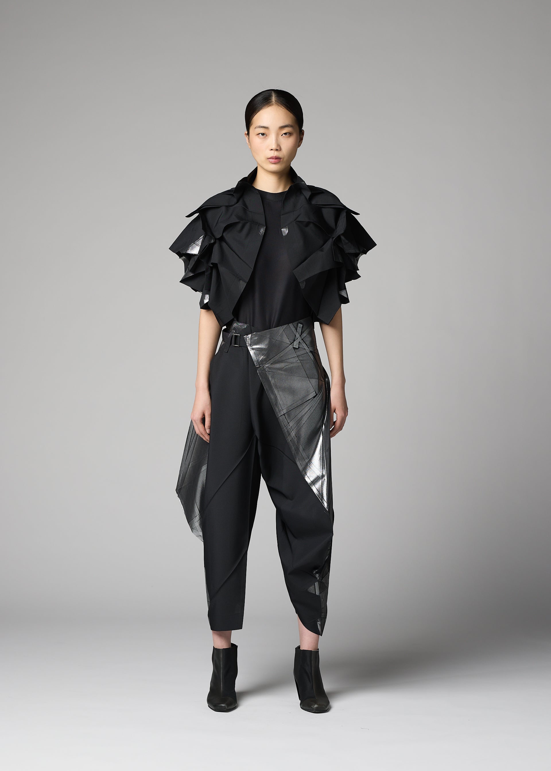 Issey Miyake 132 5. No.10-1 halenka White Silver