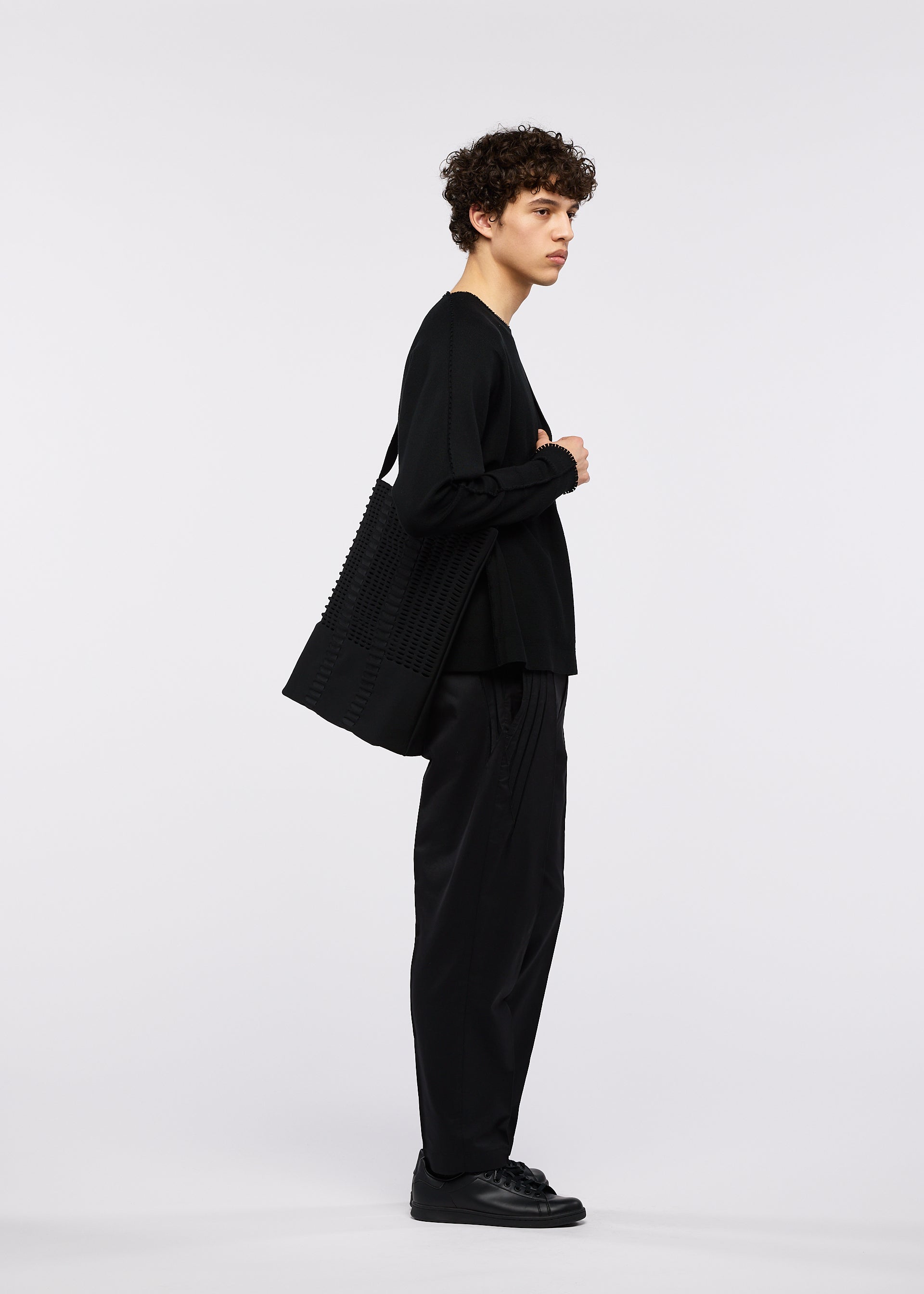 Issey Miyake Mokko Mono tote kabelka černá