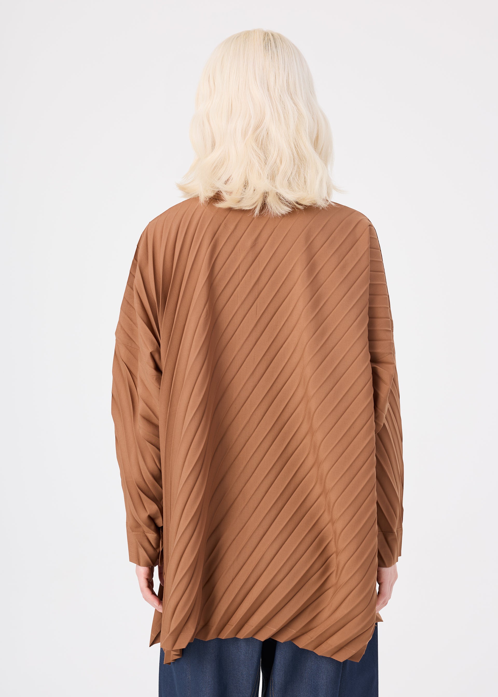 me Issey Miyake Angle Pleats košile bílá plisovaná