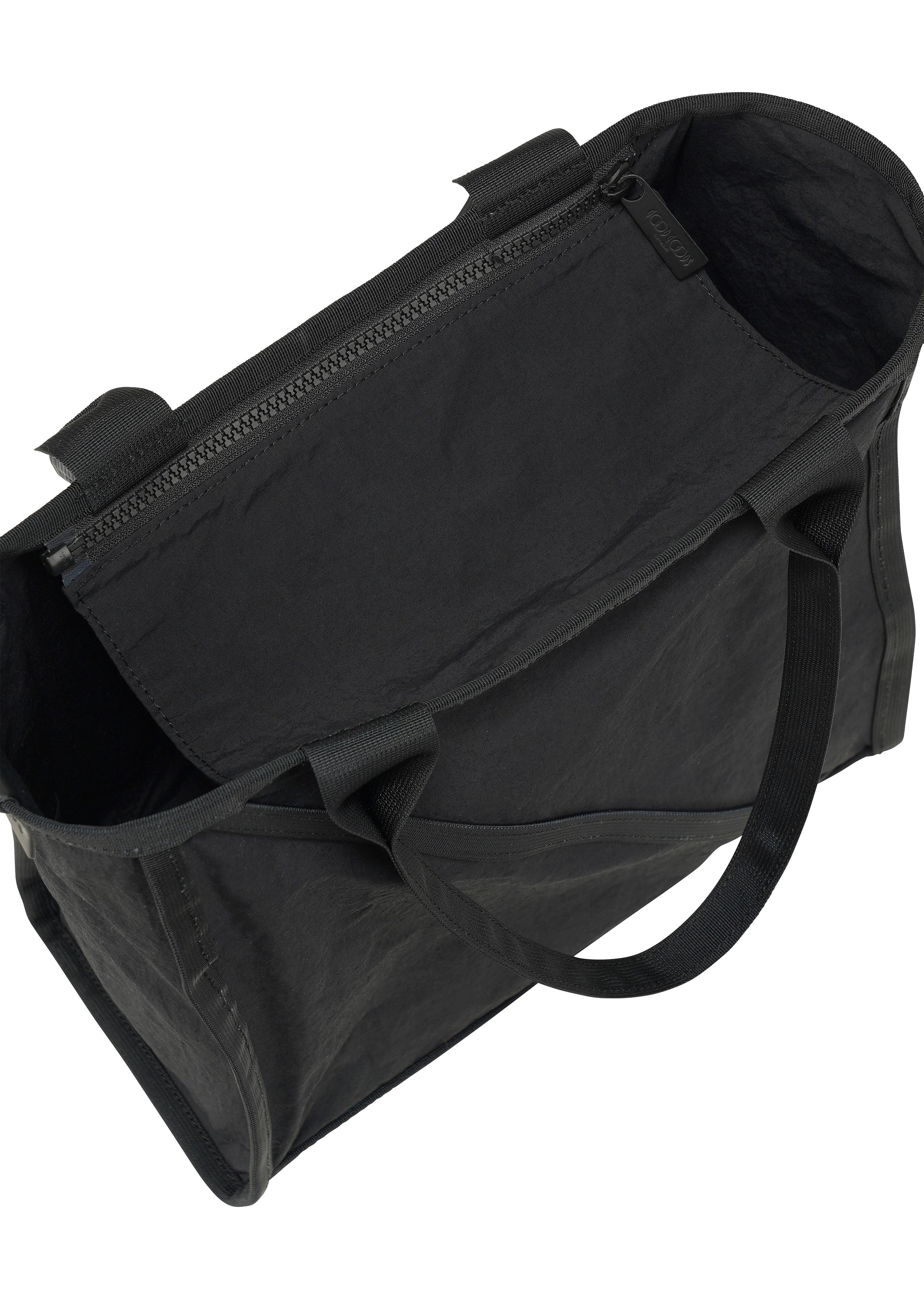 Issey Miyake Waku tote na A4 černý