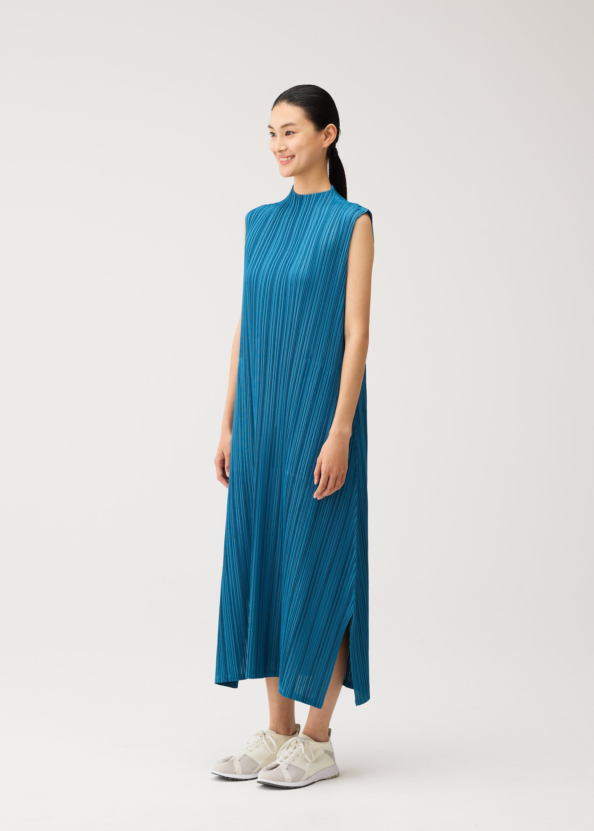 Issey Miyake Mellow Pleats šaty bez rukávů černá s rolákem