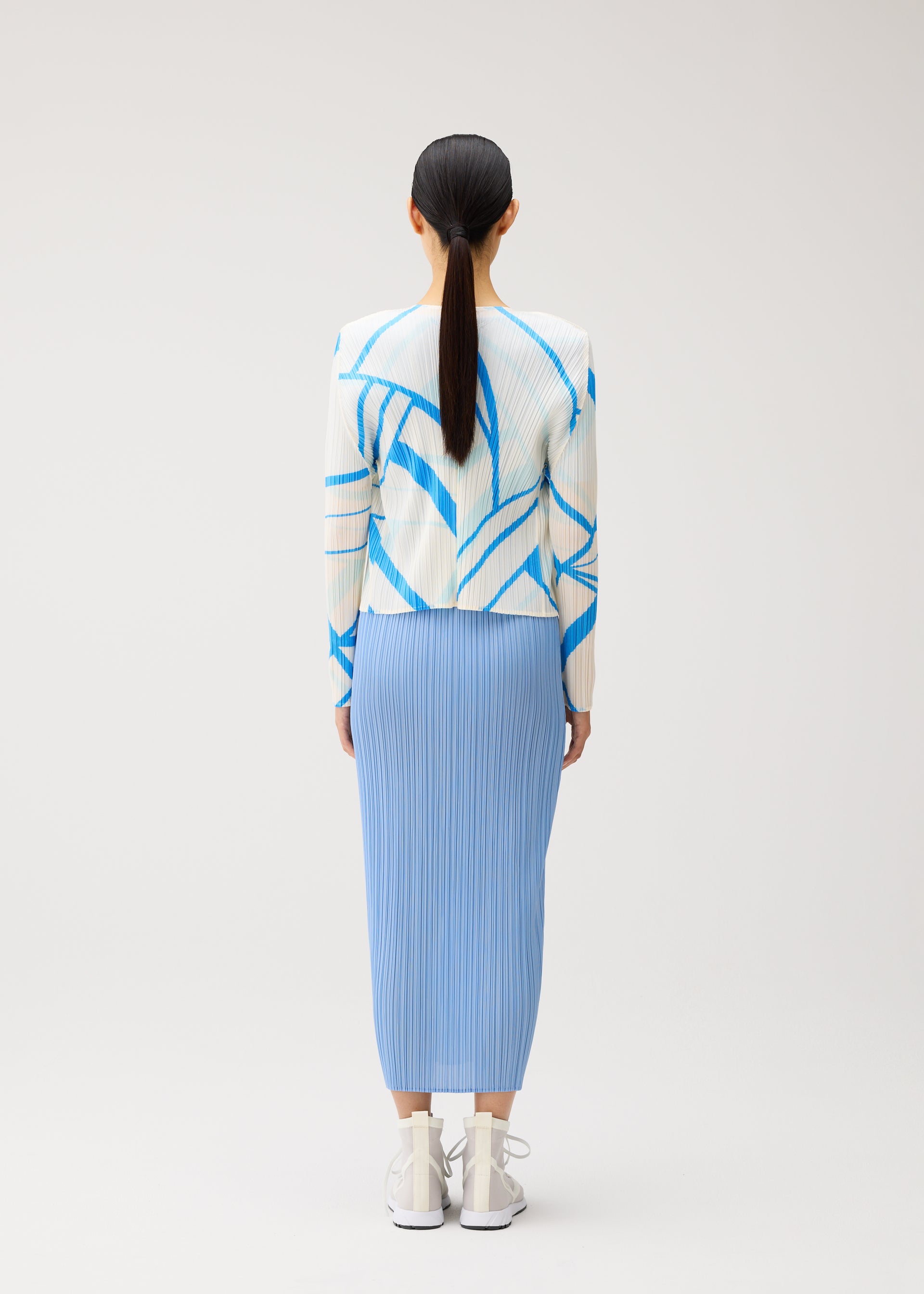 Issey Miyake Fold Line kardigan bílá 3
