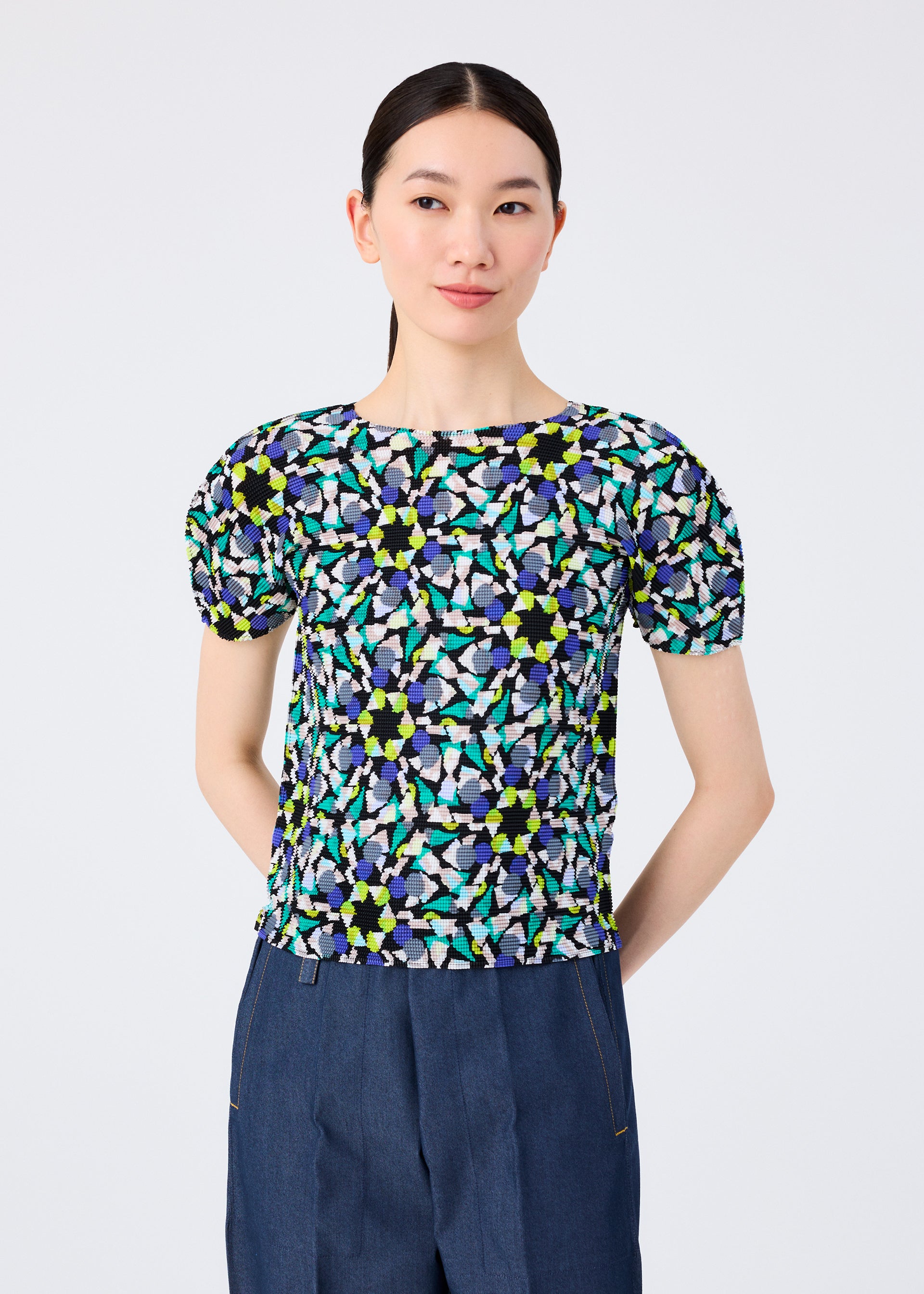 Issey Miyake KALEIDOSCOPE top bílý stretch plisé krátký rukáv