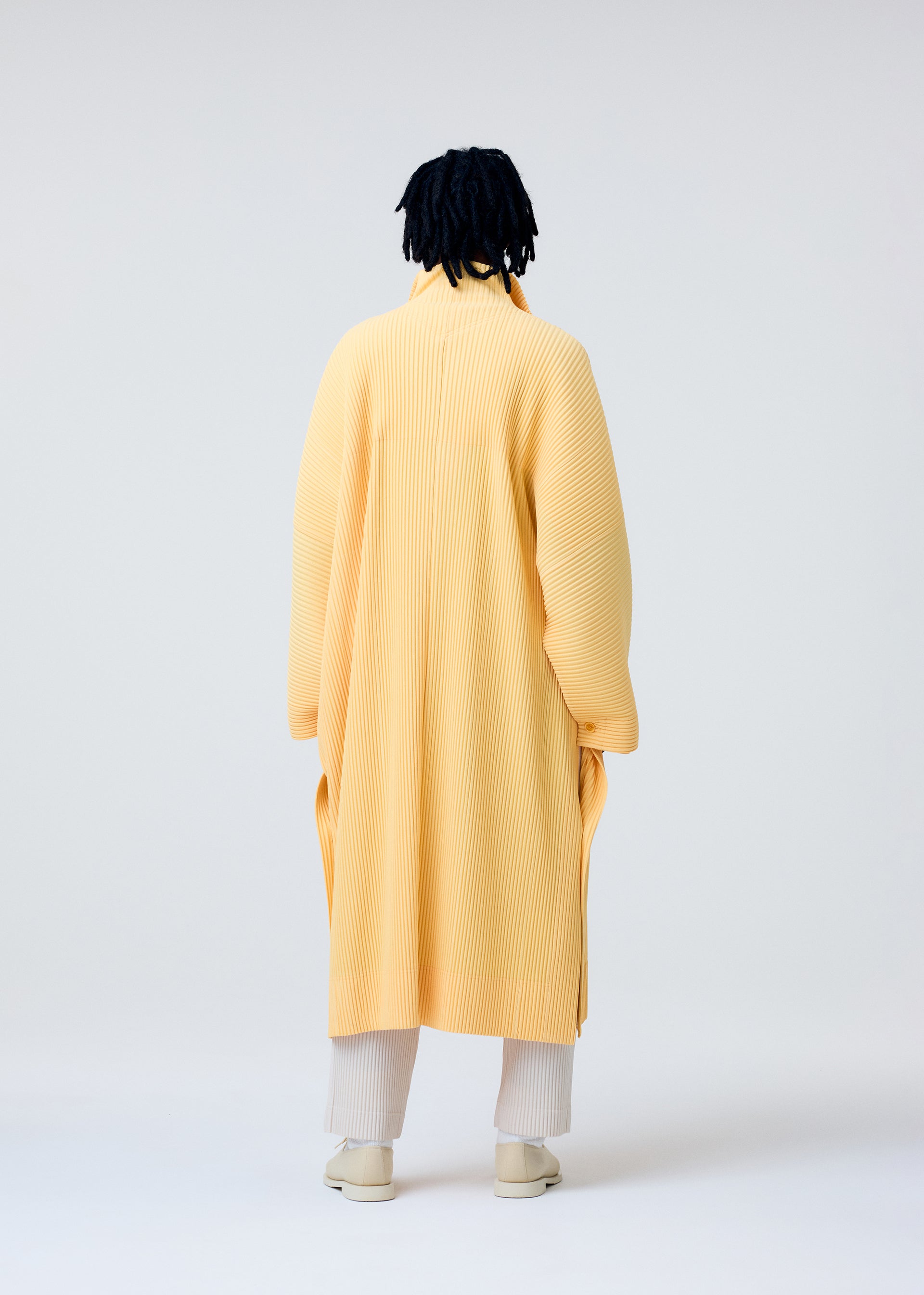 Issey Miyake Homme Plissé Wear or Wrap kabát egg plant black