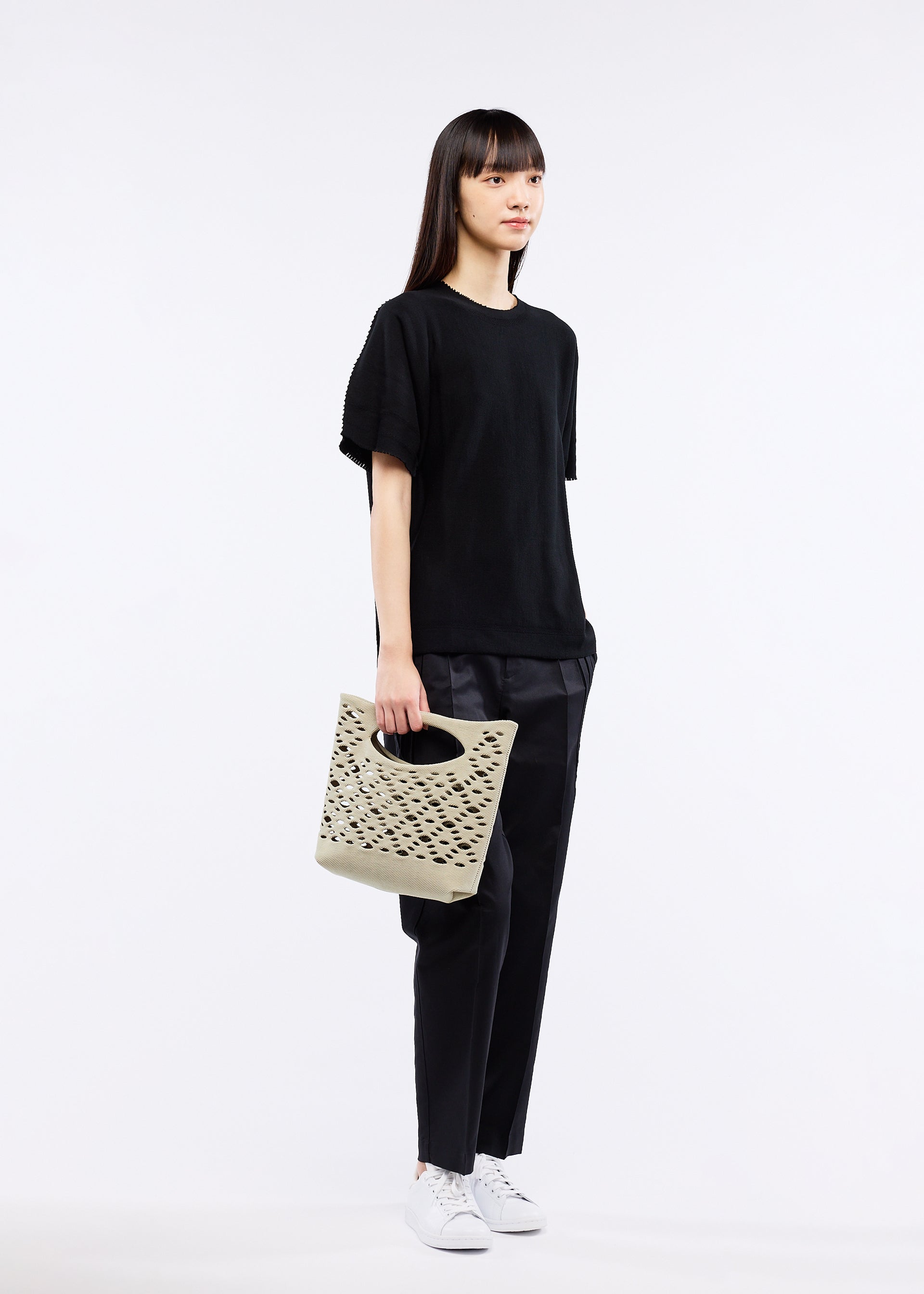 Issey Miyake Good Goods Mokko Basket tote krémová