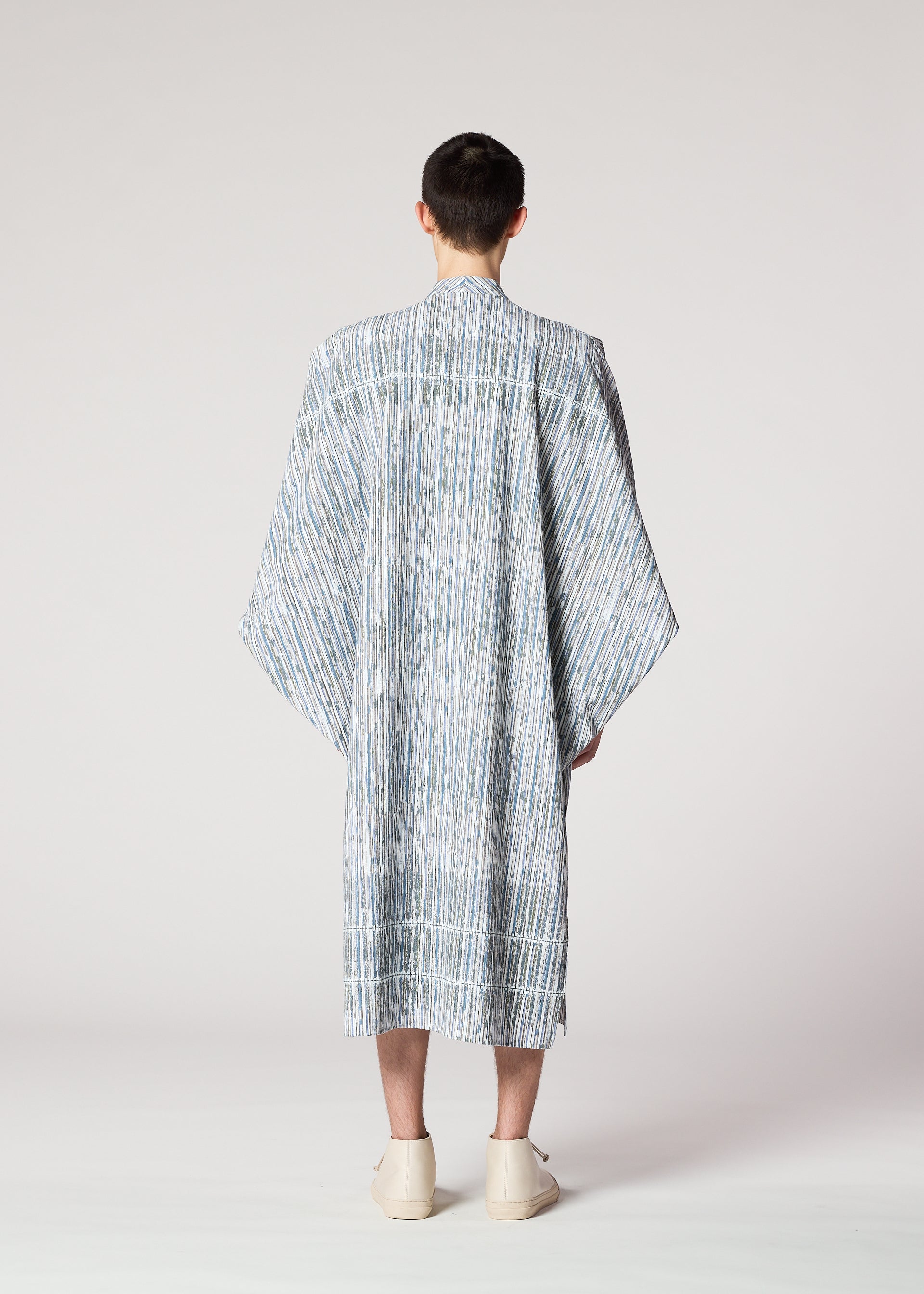 Issey Miyake Curviness košile Charcoal Gray 2