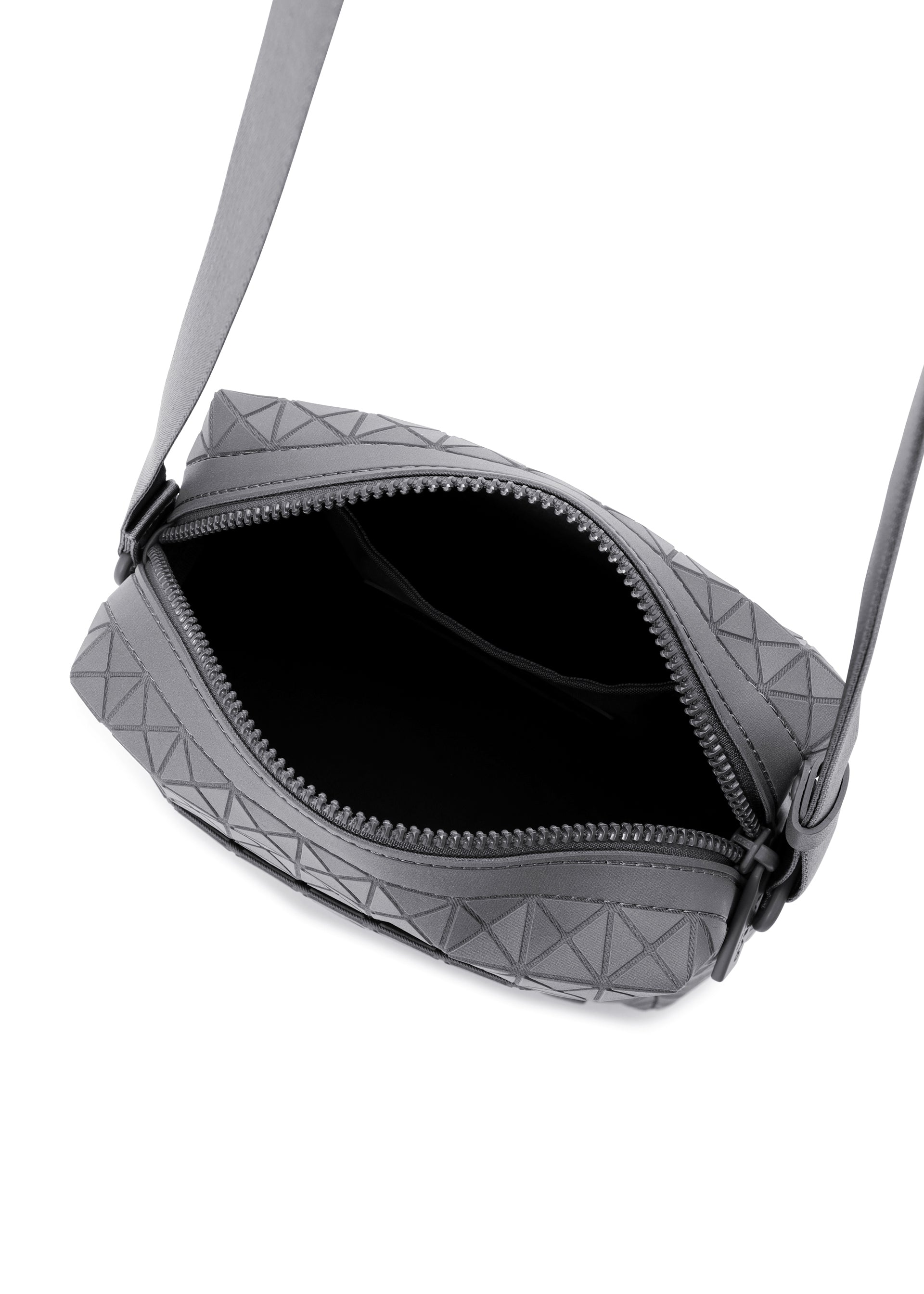 Issey Miyake Voyager One-Tone kabelka šedá