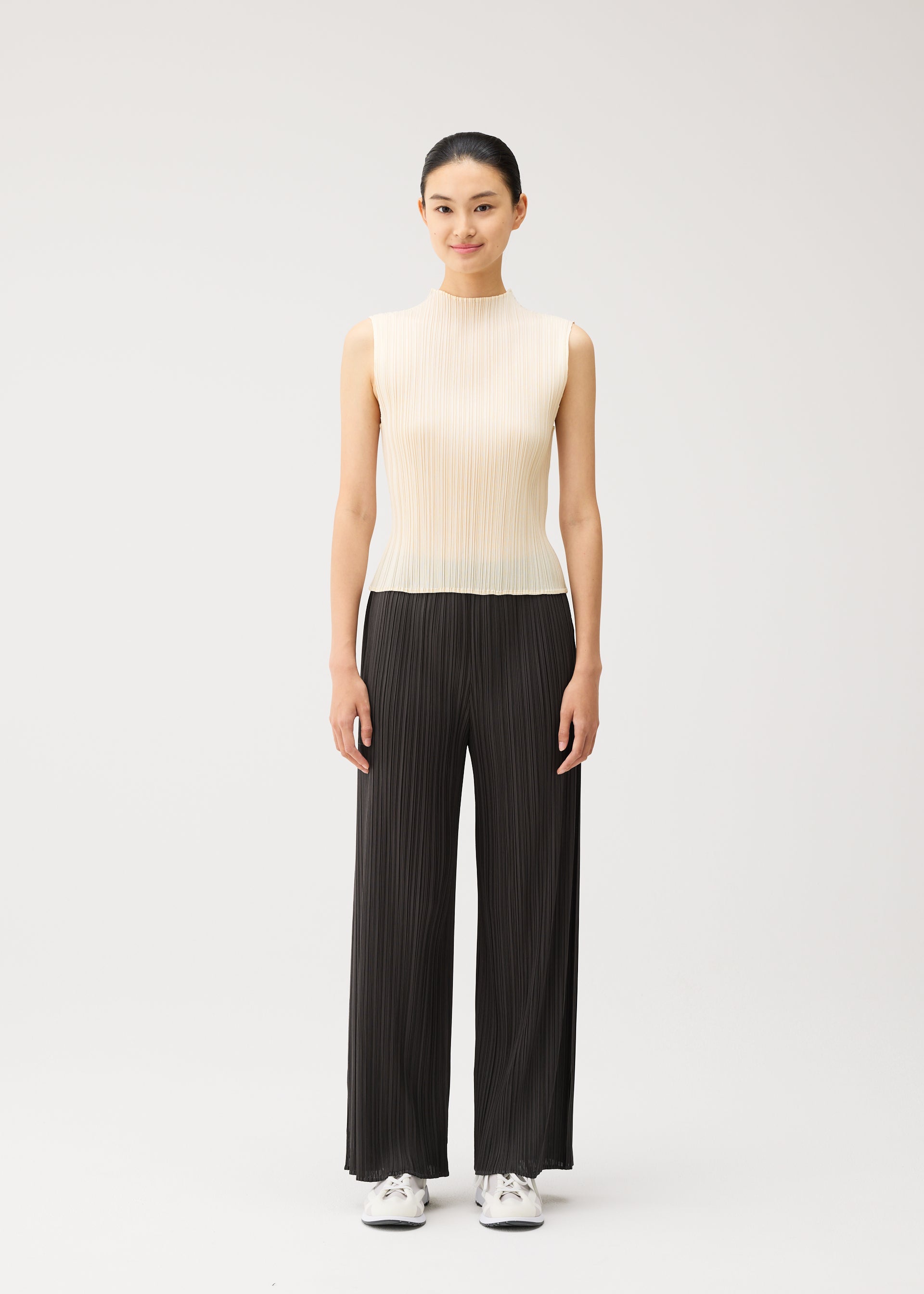 Issey Miyake Monthly Colors August kalhoty off white rovné