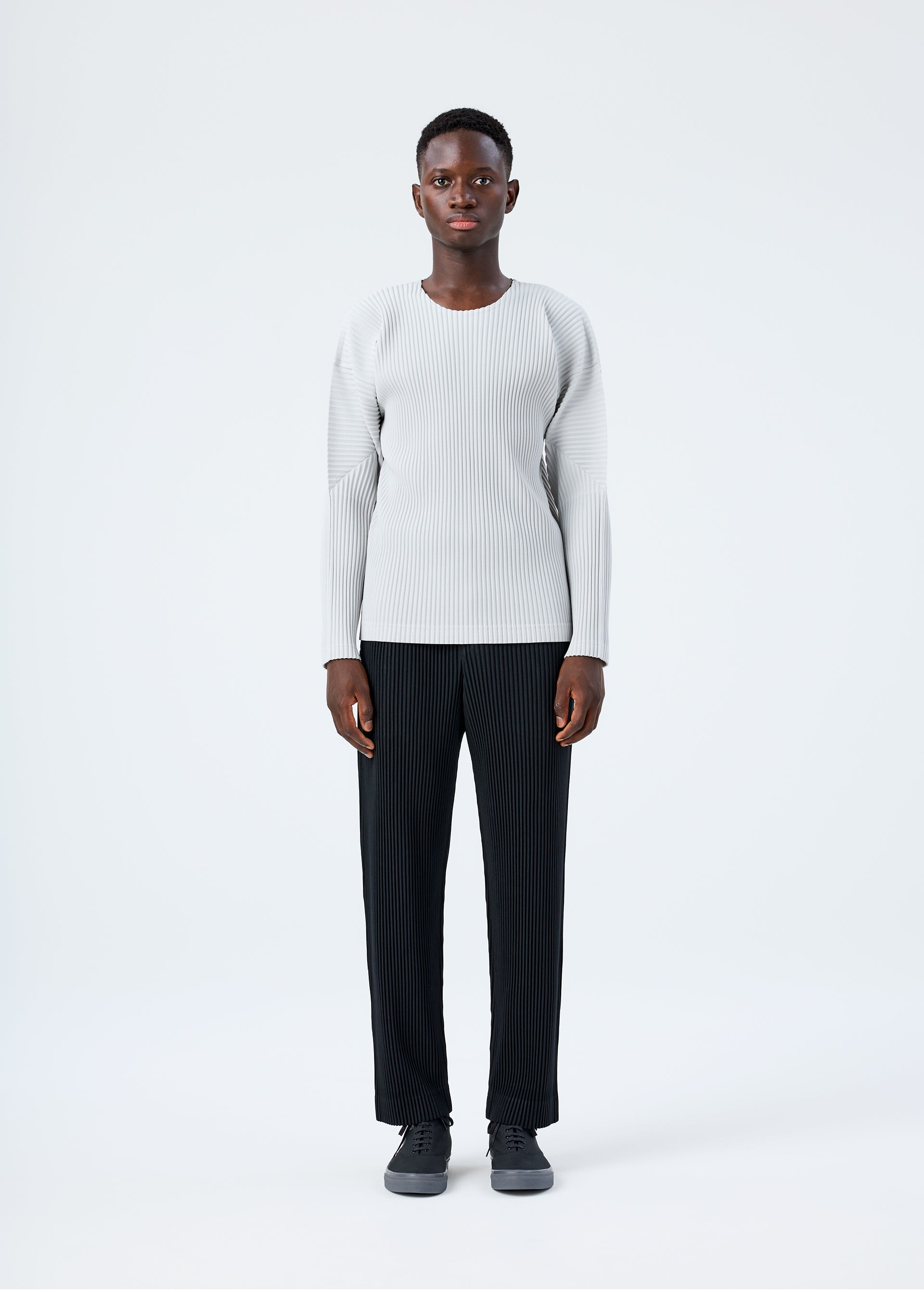 Issey Miyake Basics triko dlouhý rukáv světle šedá vel. 2