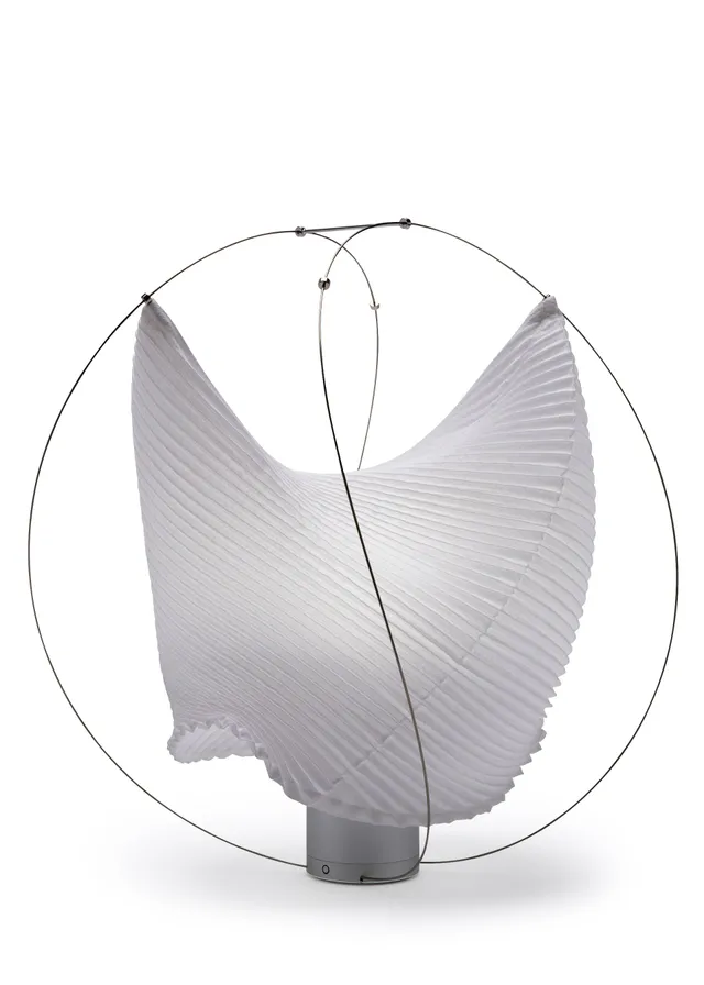 Issey Miyake Type-XIII Atelier Oi O Series lampa bílá