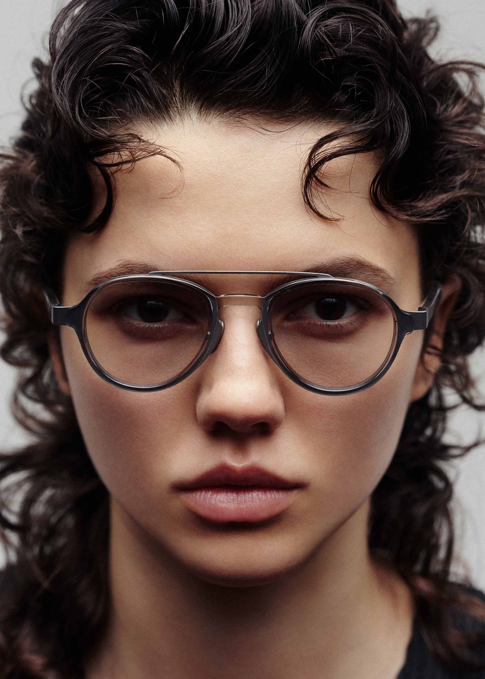 Issey Miyake Eyes Marrow-Teardrop brýle světle šedá