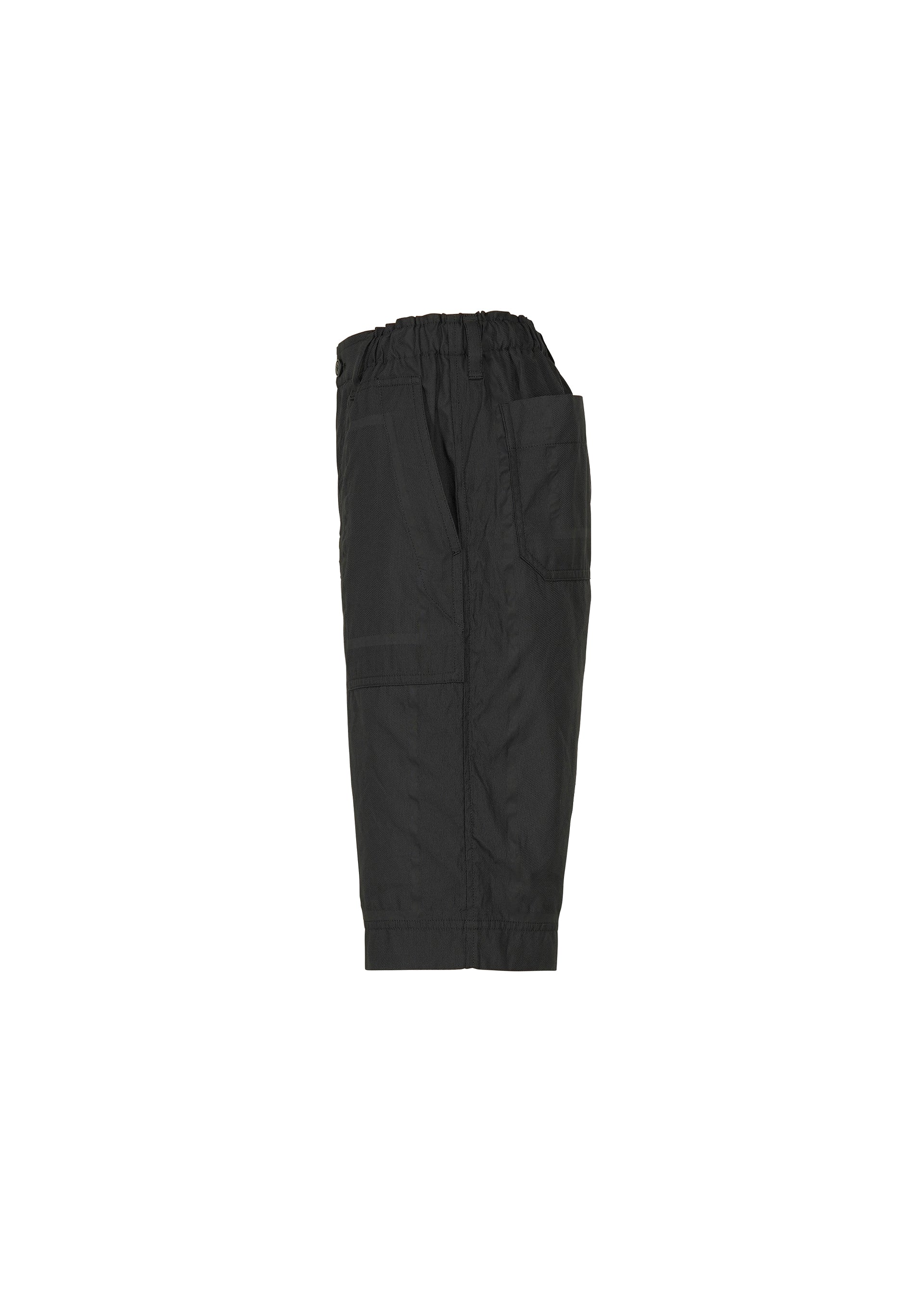Issey Miyake Type-U 001 kraťasy ivory tvarovatelé