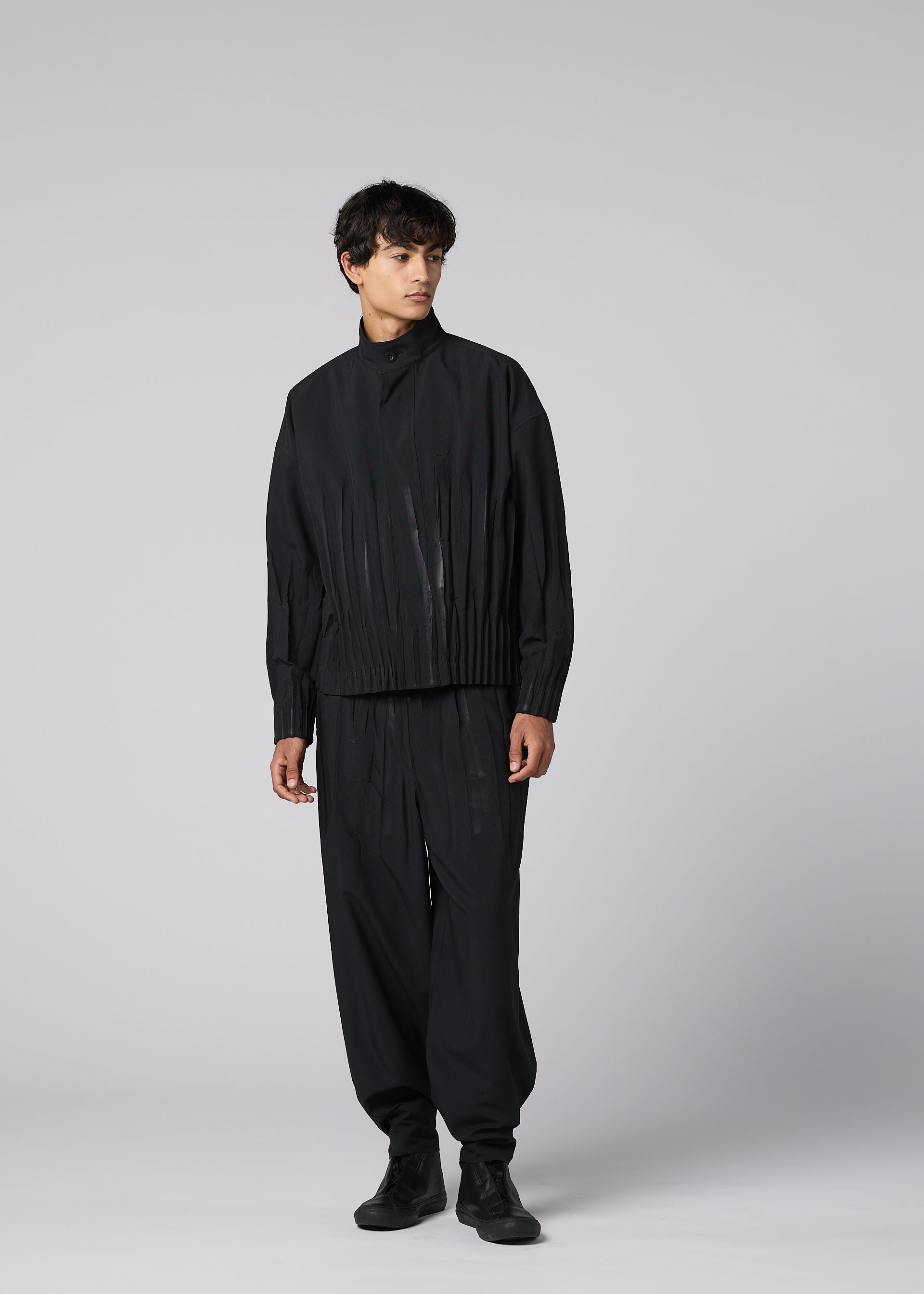 Issey Miyake IM Men Waft Black kalhoty černé široké 3