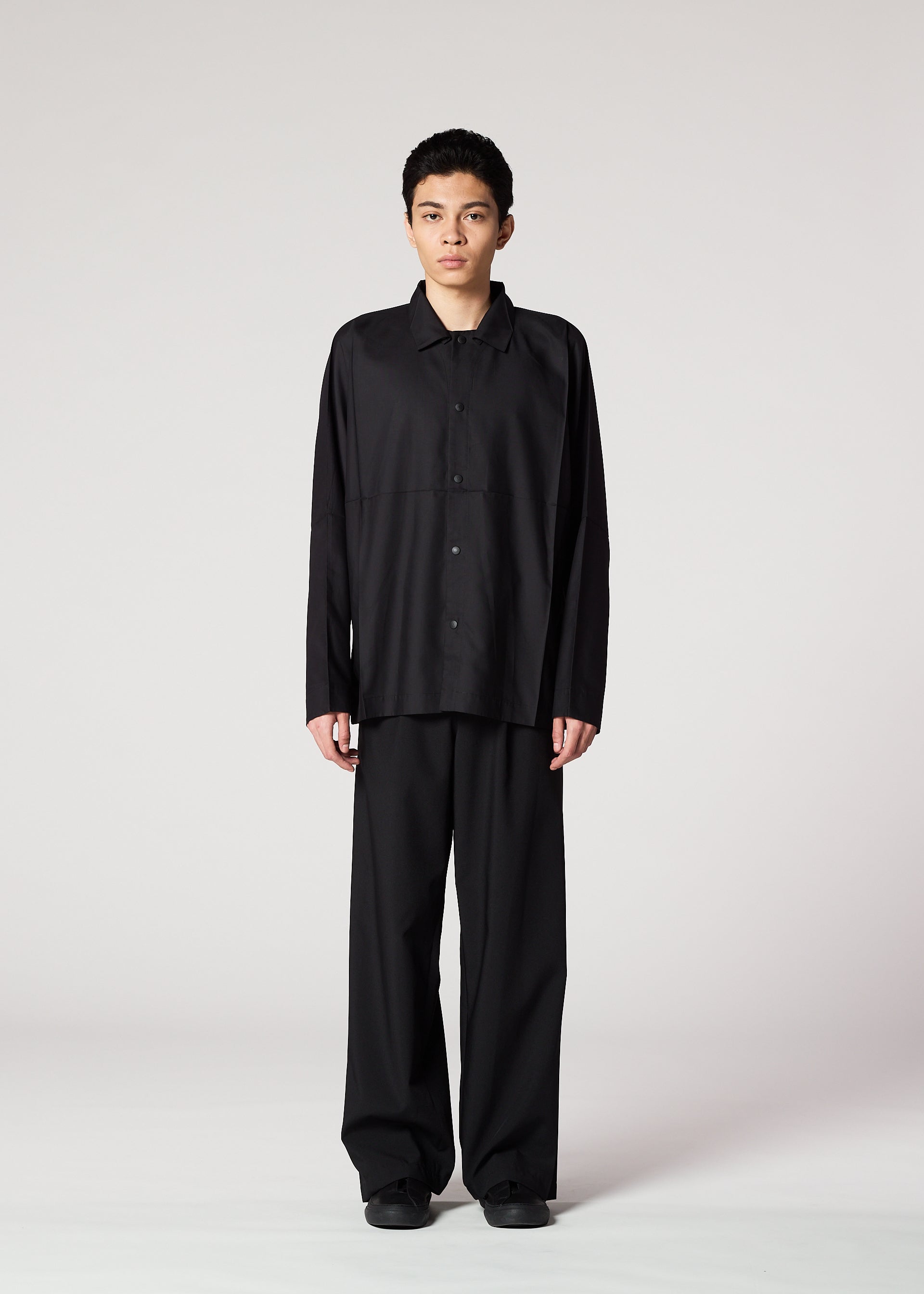 Issey Miyake IM Men Compact košile Black skladná