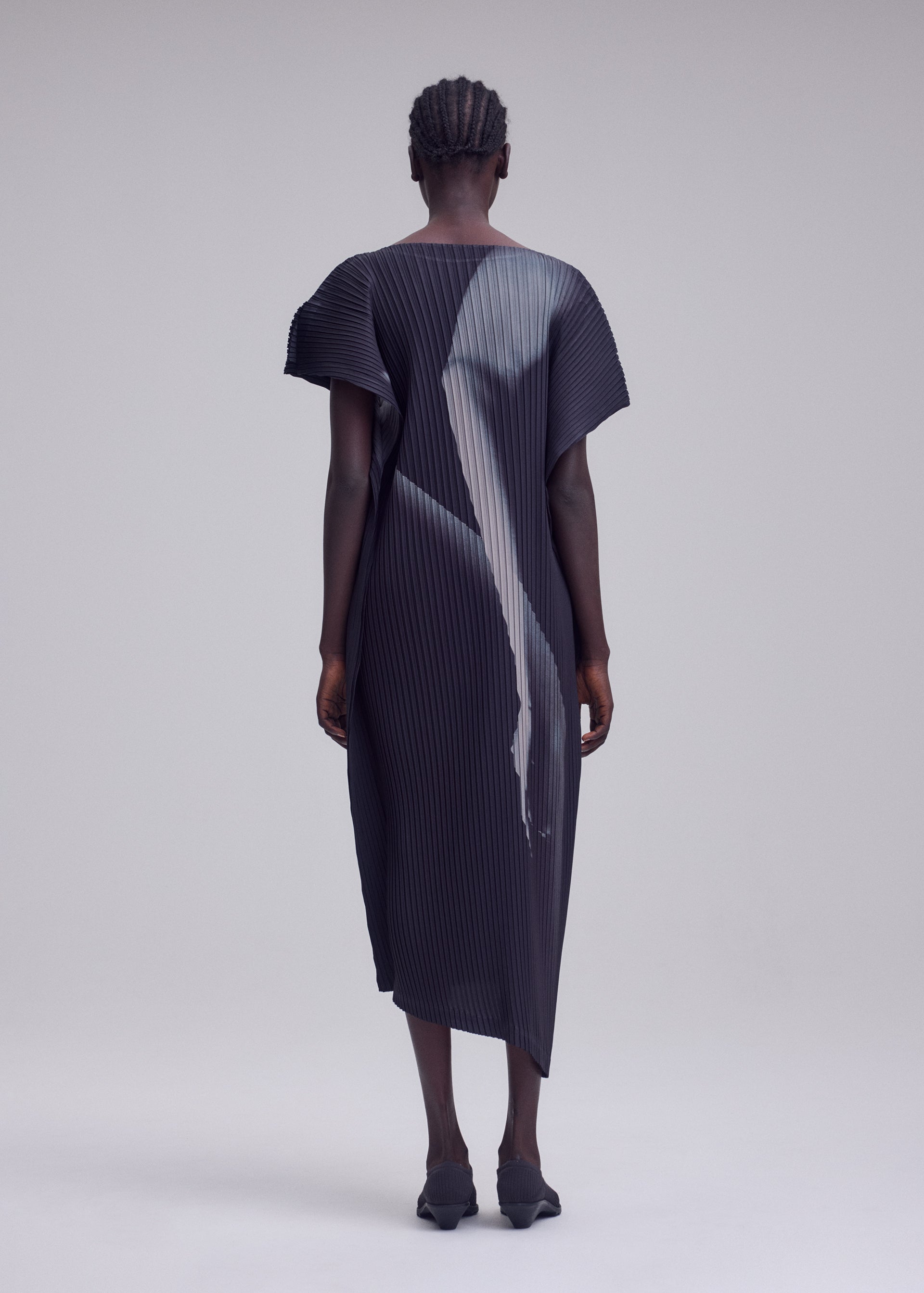 Issey Miyake Hands of Lover IM63216 šaty černé vel. 2