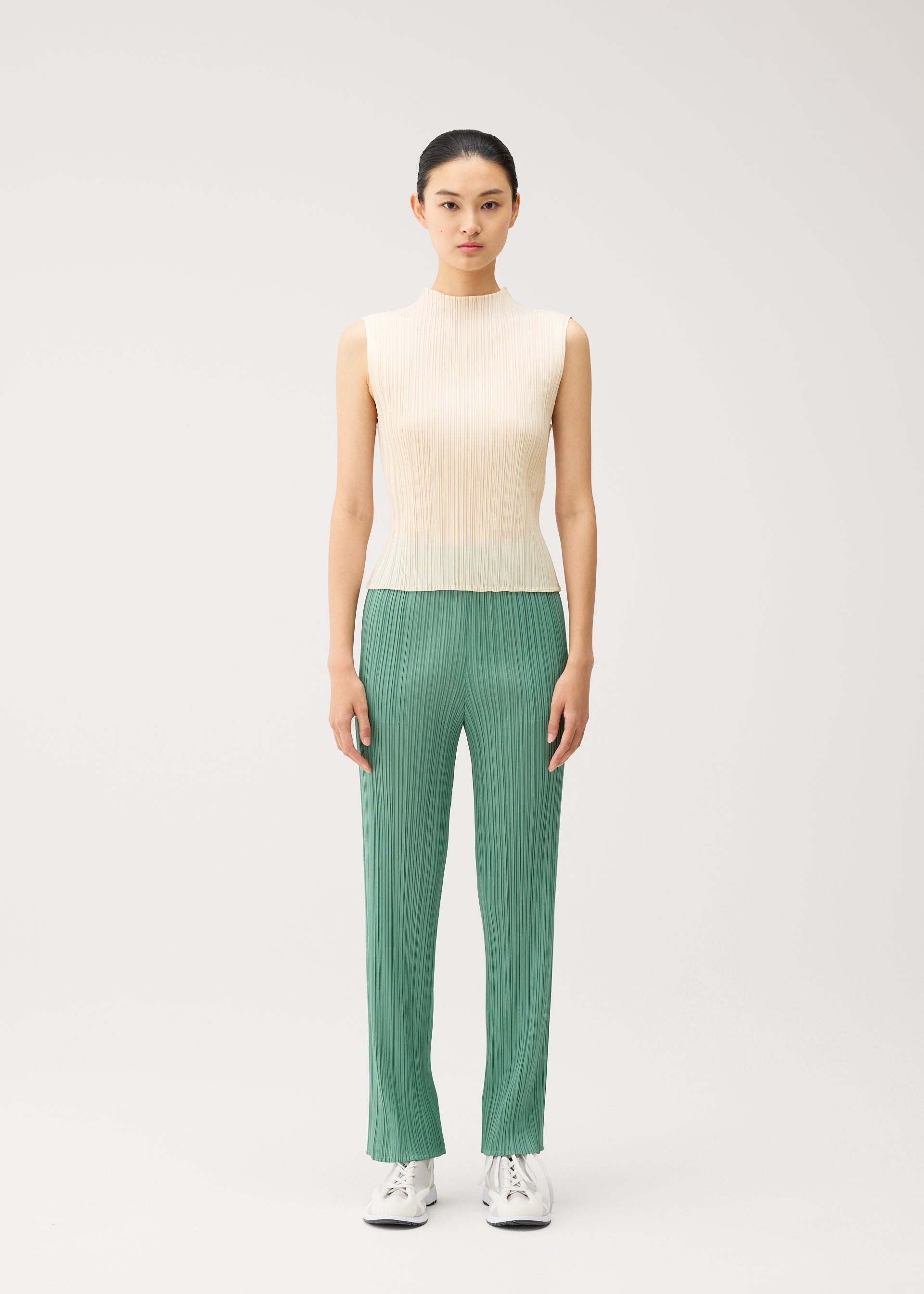 Issey Miyake Monthly Colors August top Off White