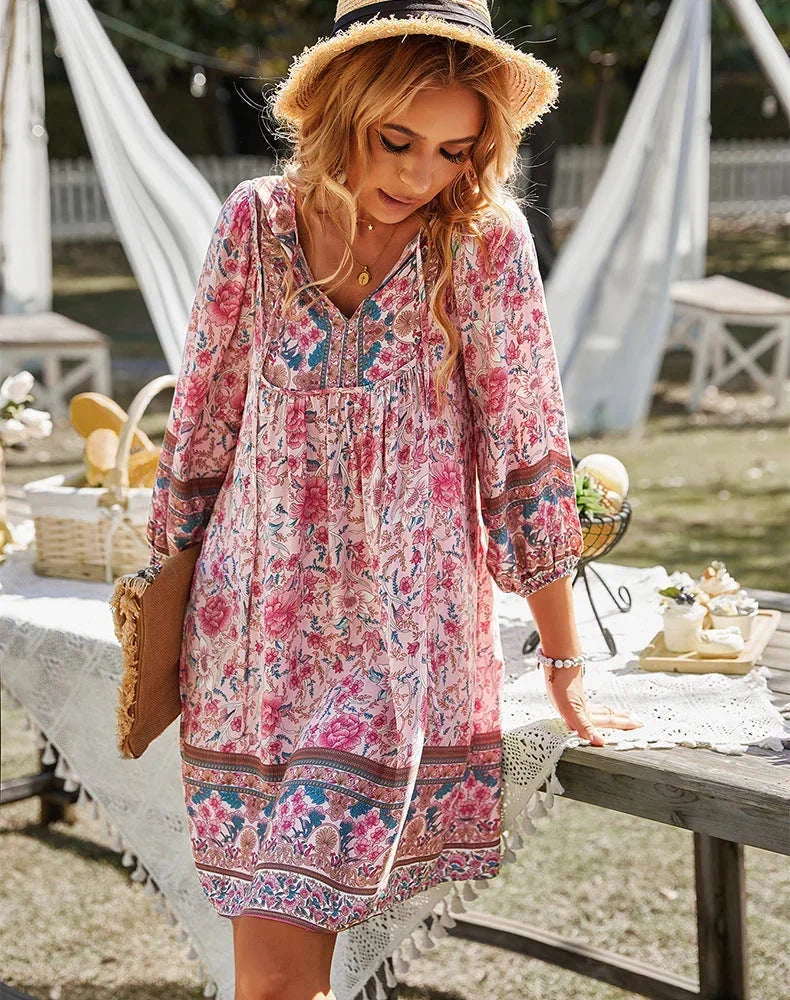 Norielle boho krátké šaty s vé výstřihem oranžová