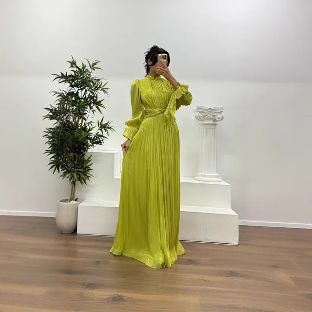 Norielle dlouhé šaty plisované černá maxi