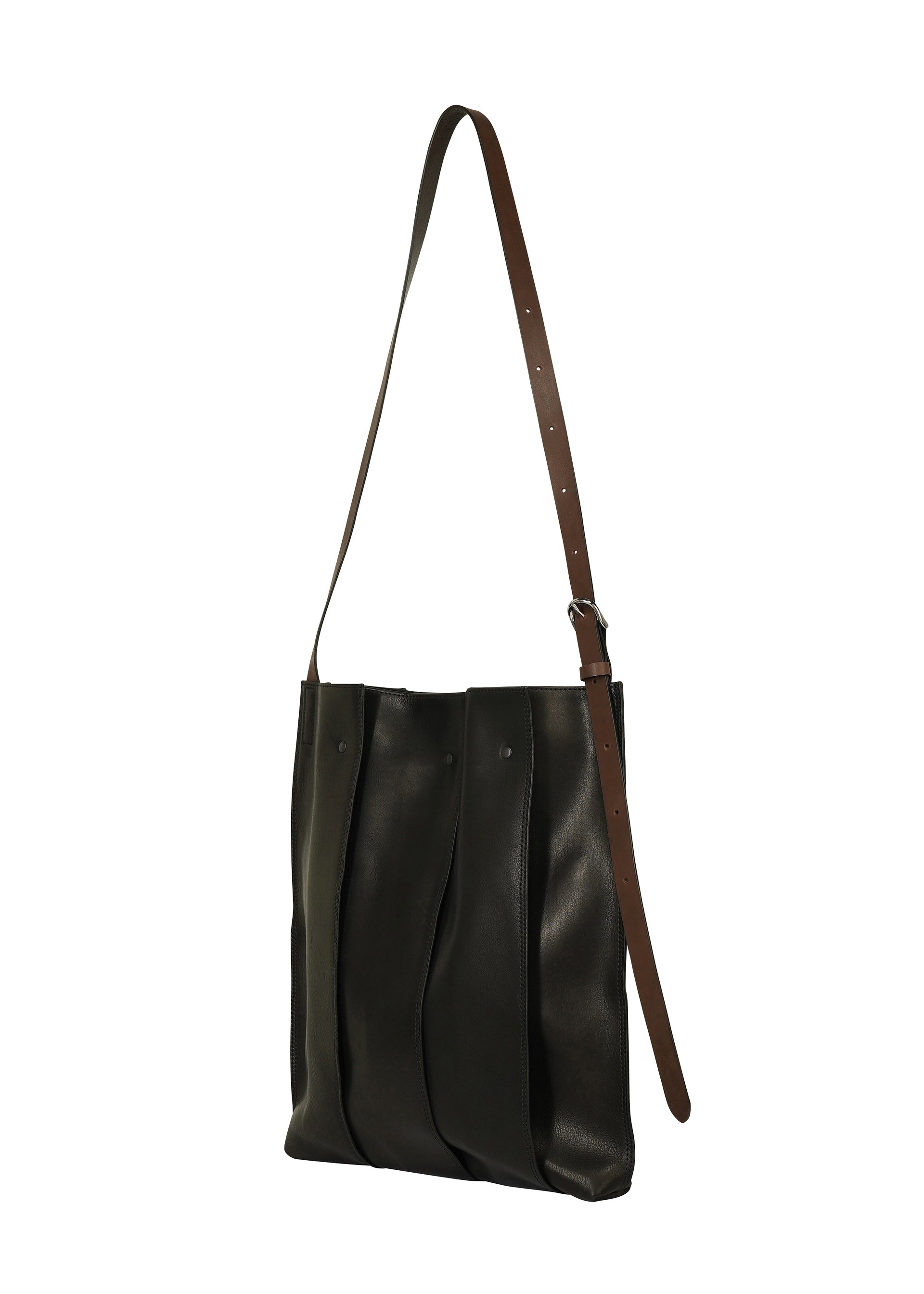 Issey Miyake Leather Pleats kožená kabelka černá