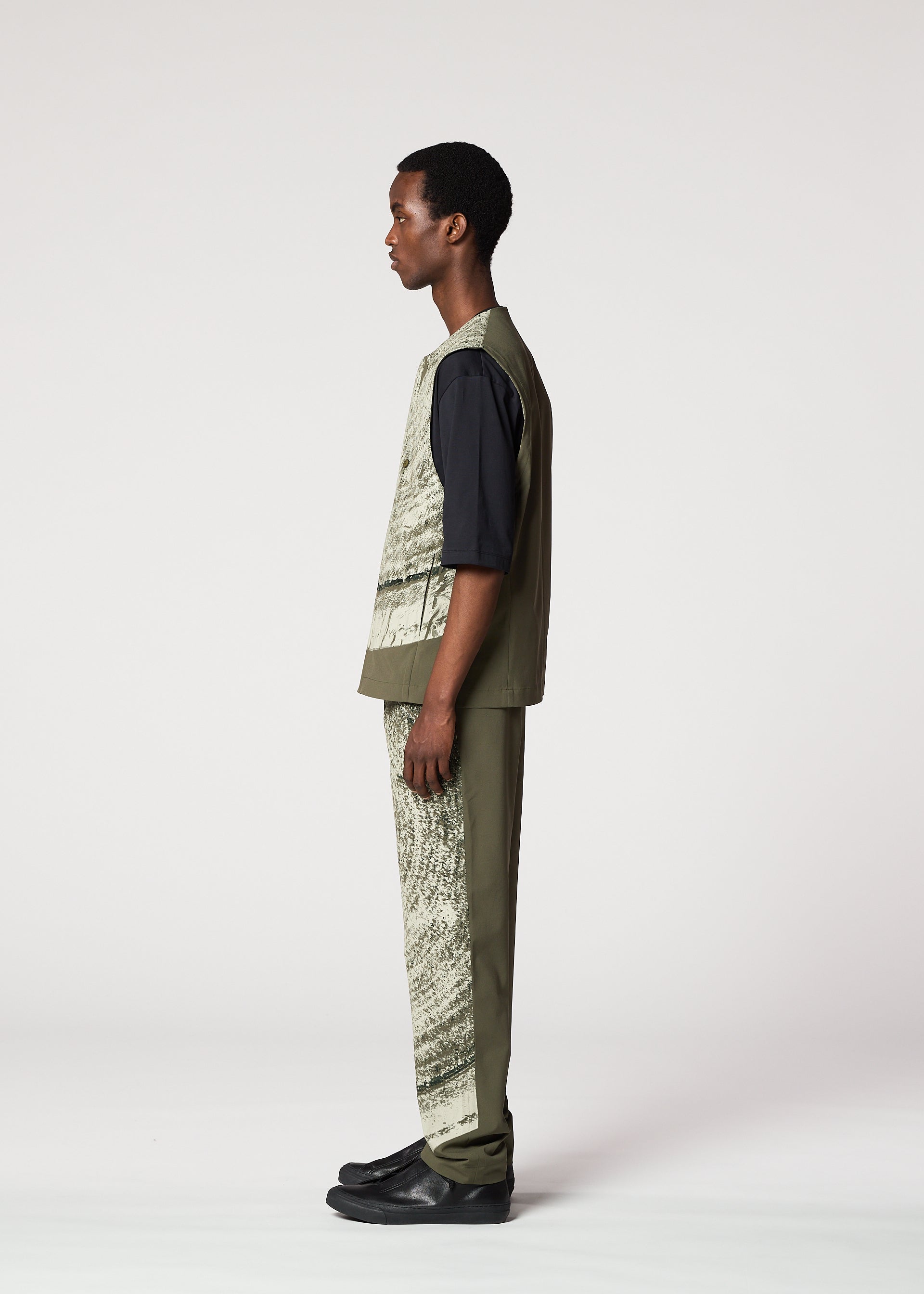 Issey Miyake Kaiyu pánská vesta Black s potiskem