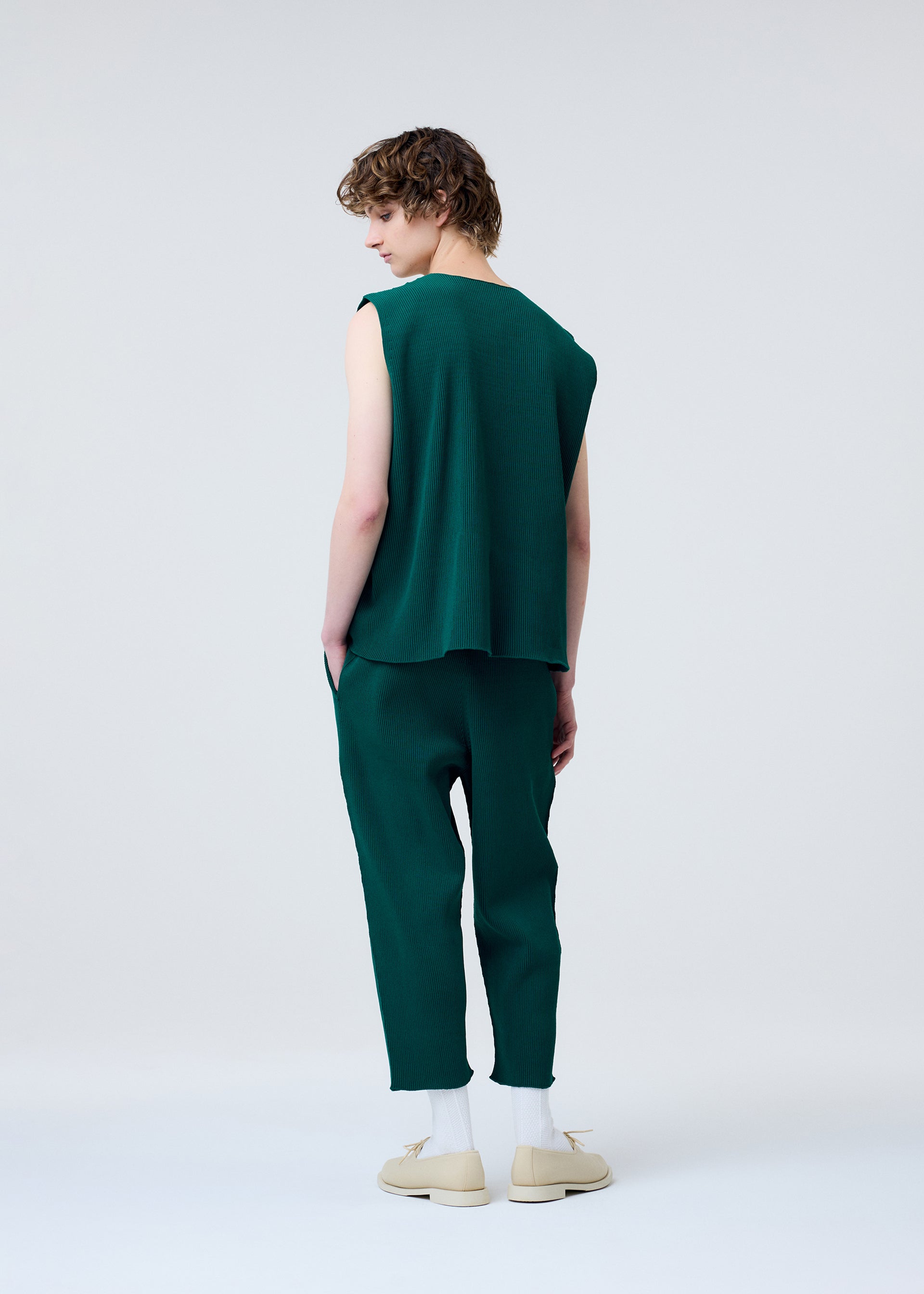 Issey Miyake Basic Knit vesta černá V výstřih pletená