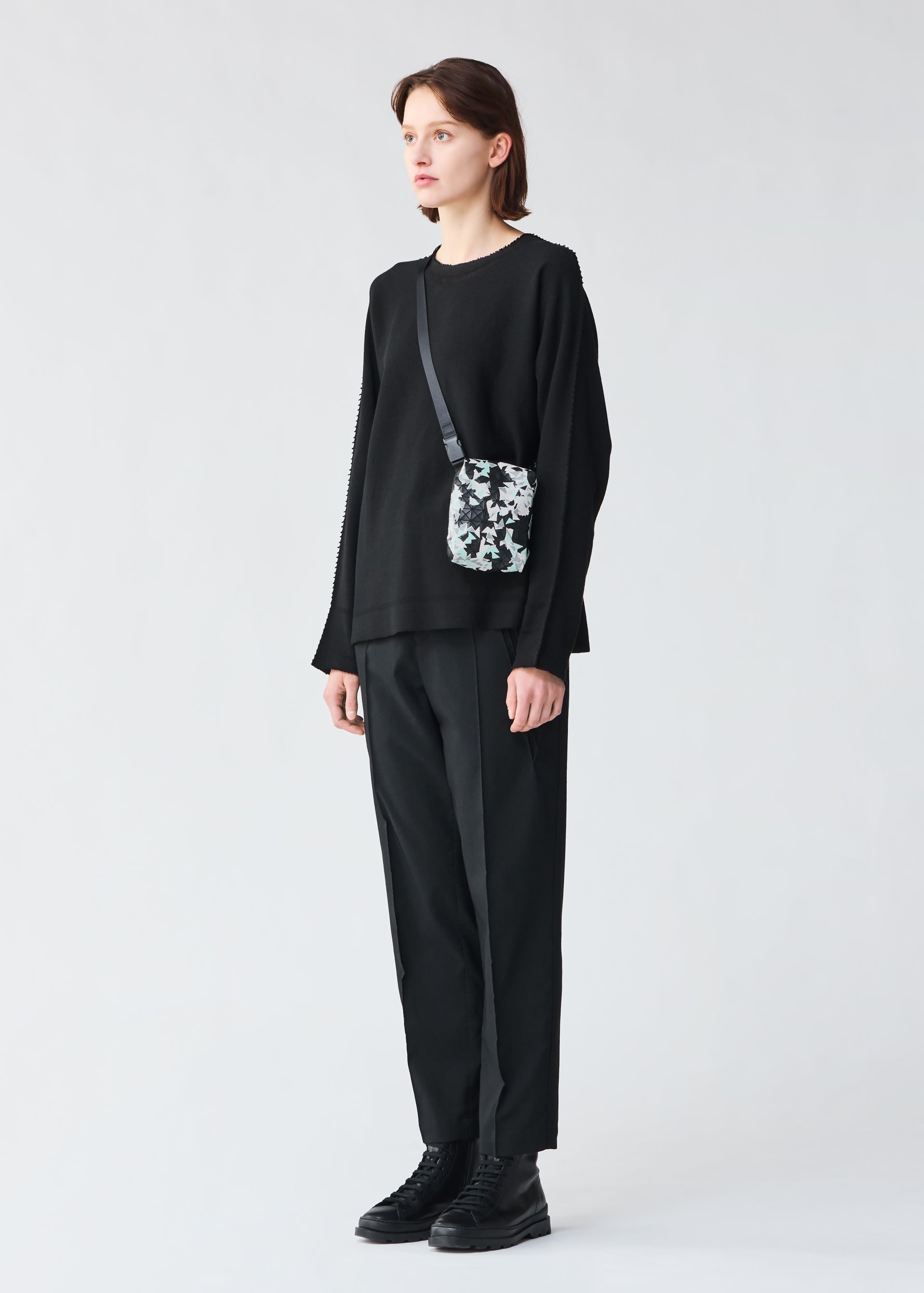 Issey Miyake Bao Bao Beetle Spritz kabelka černá trojúhelníky