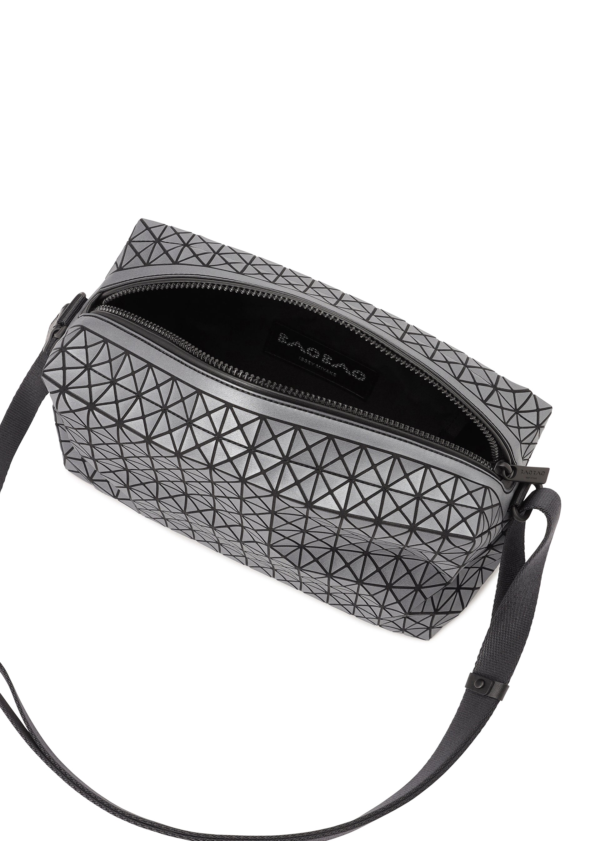 Issey Miyake Saddle Bag Reflector kabelka šedá