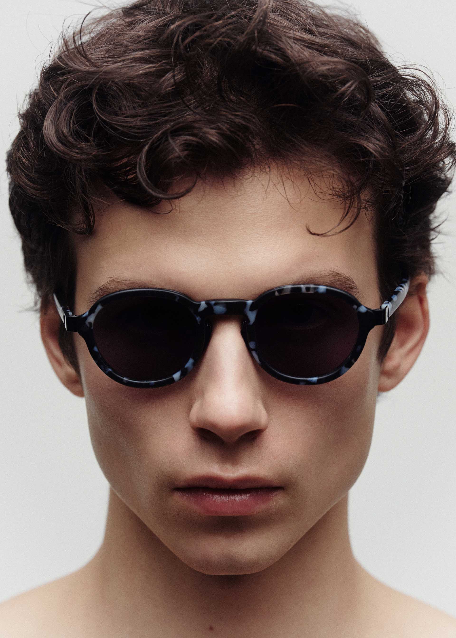 Issey Miyake Eyes Marrow-Round brýle šedá