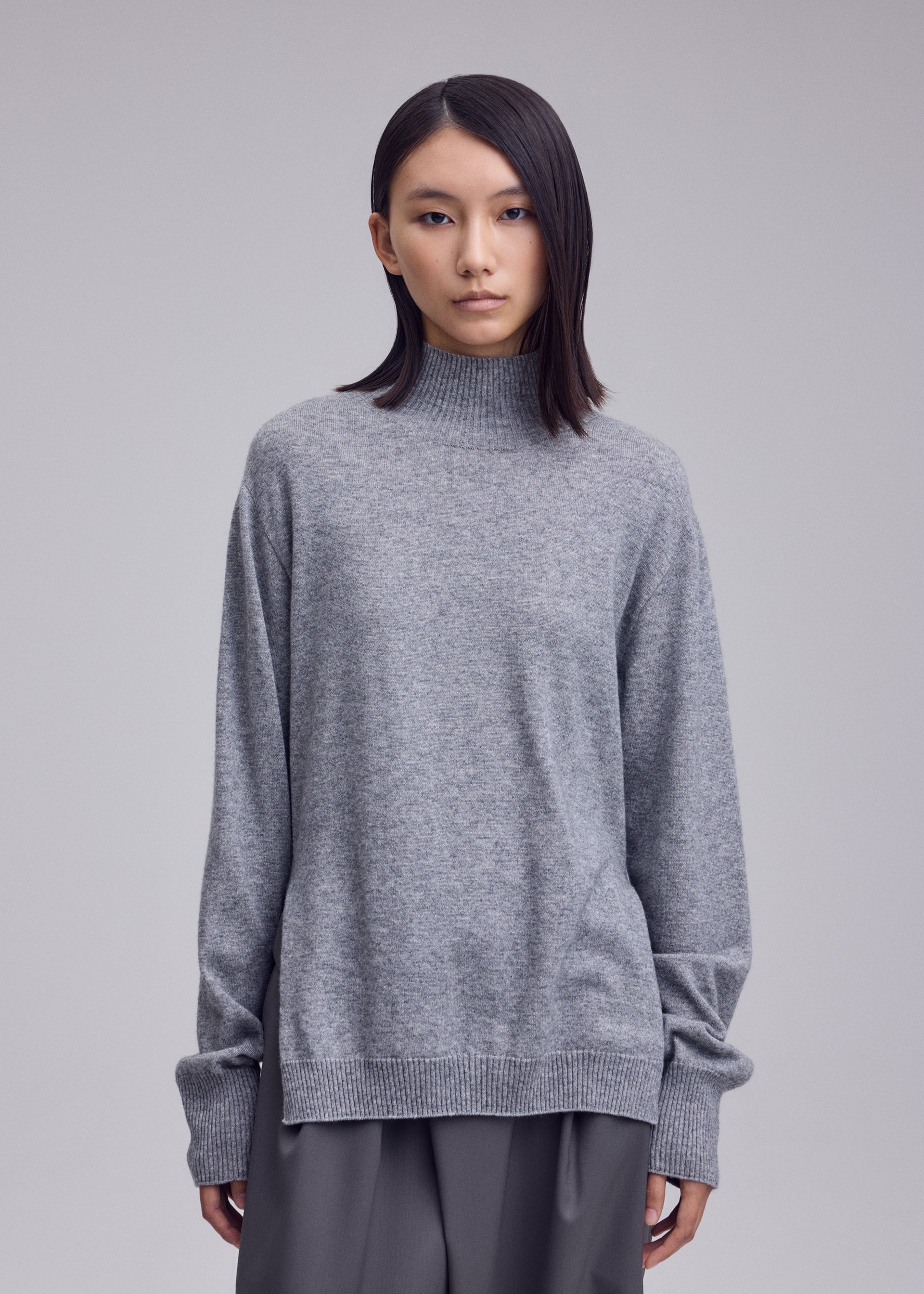 Issey Miyake Silk Cashmere dámský rolák Light Gray