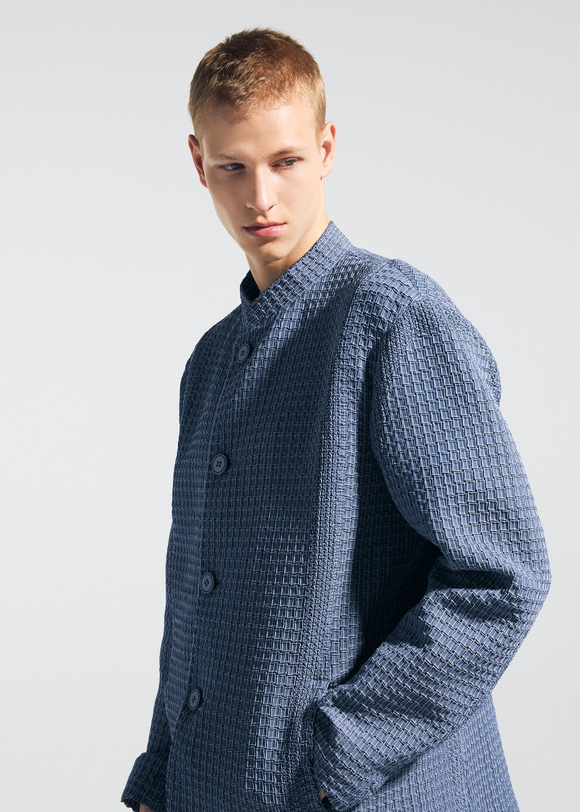 Issey Miyake Type-O 014 bunda černá vel. 2