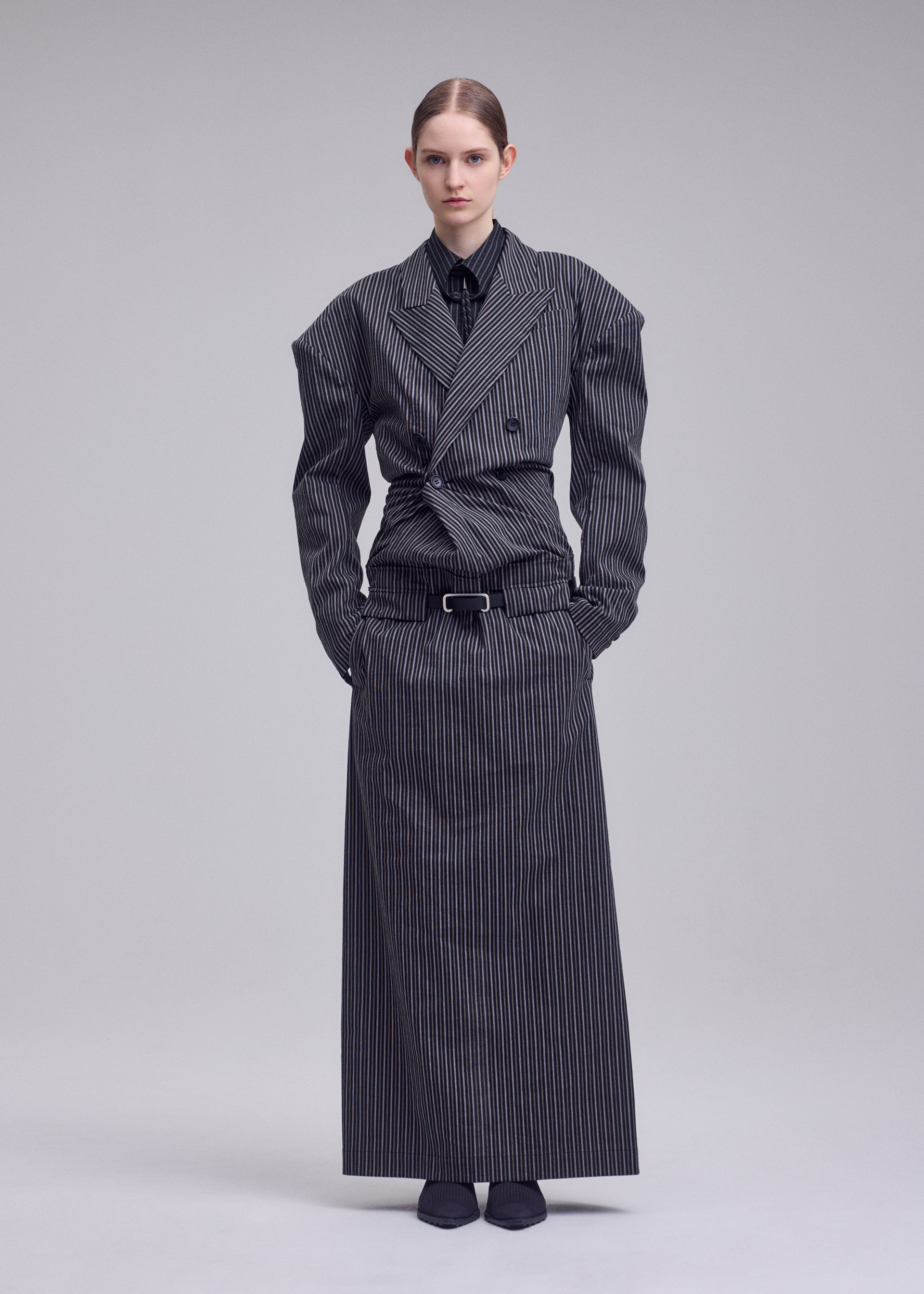 Issey Miyake Allow Stripe šaty bílé washi strečové