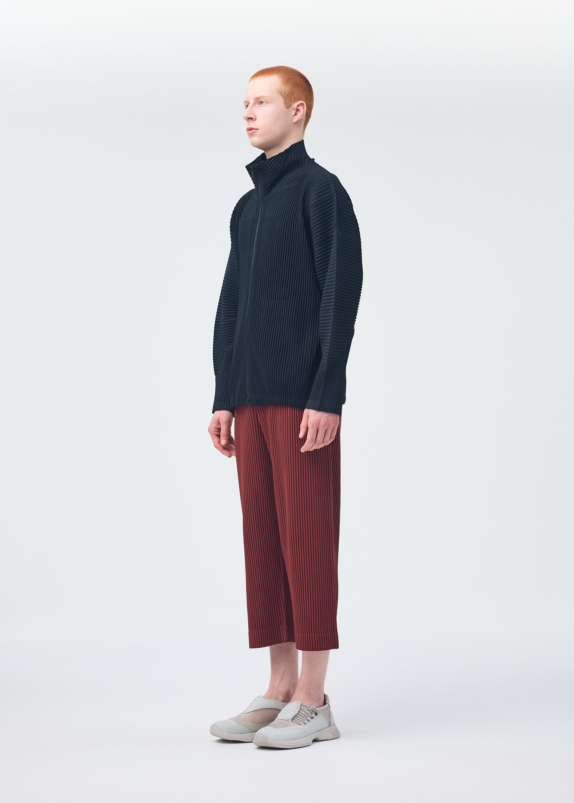 Issey Miyake MONTHLY COLORS AUGUST mikina černá vel. 3 zip