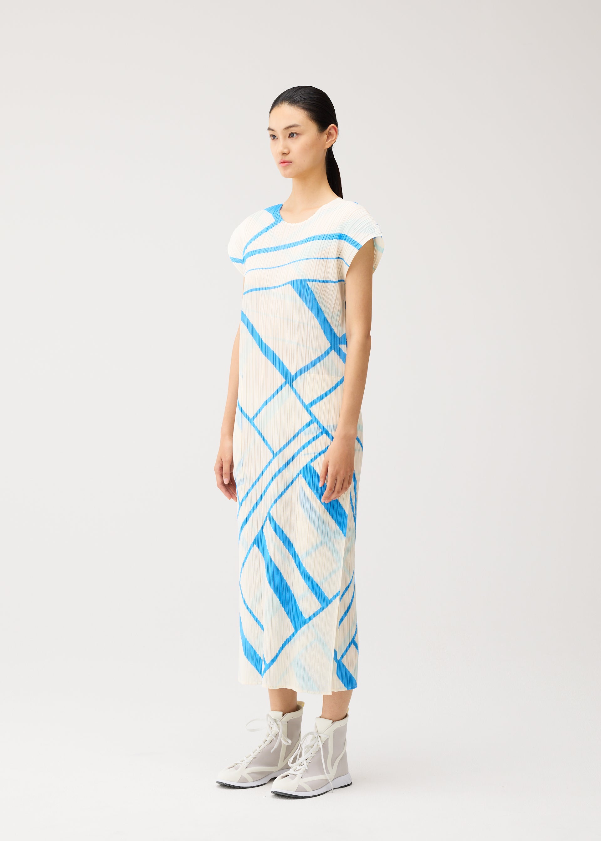Issey Miyake Fold Line PP63204 šaty off white