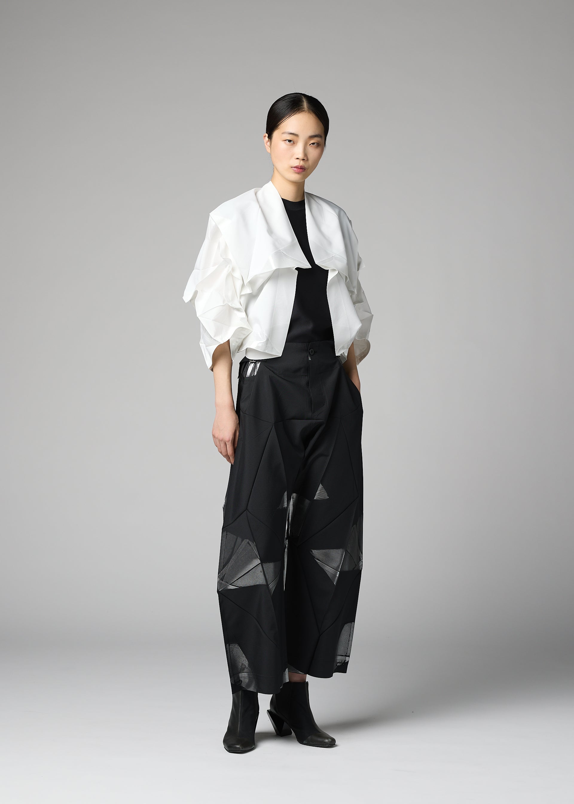 132 5. Issey Miyake No.1-2 haori top černá/stříbrná